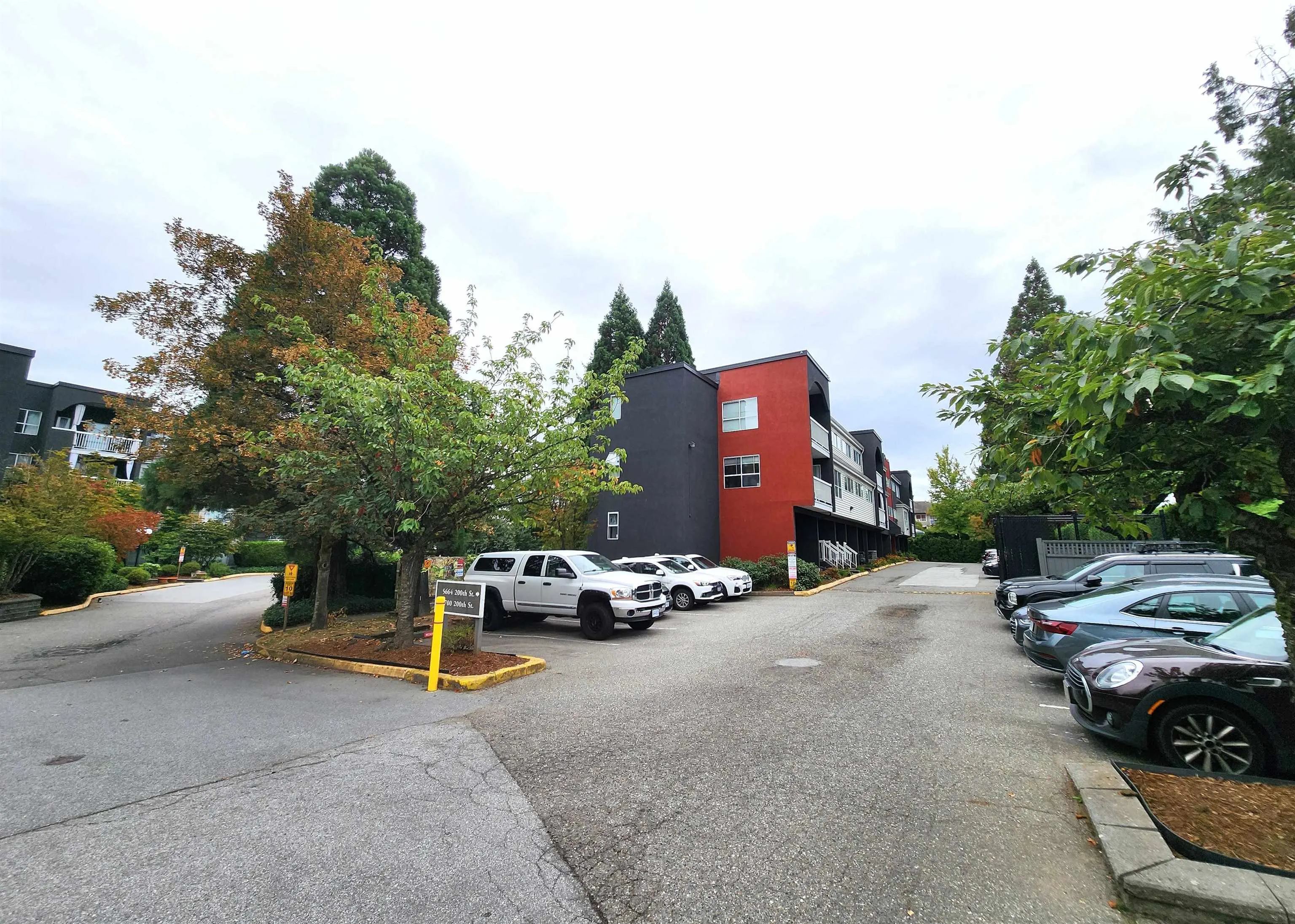 102 5664 200 Street