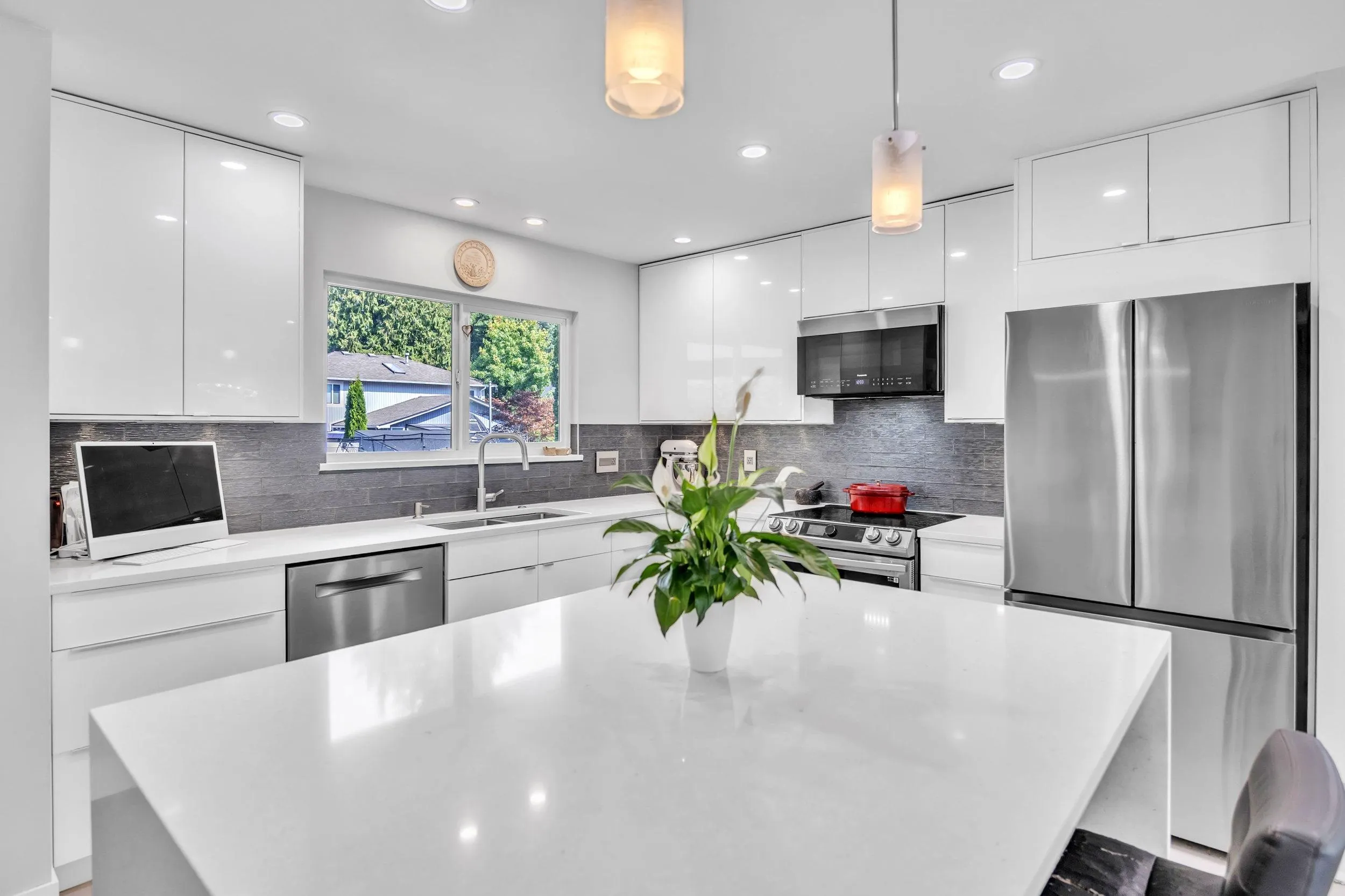 1176 W 23rd Street
