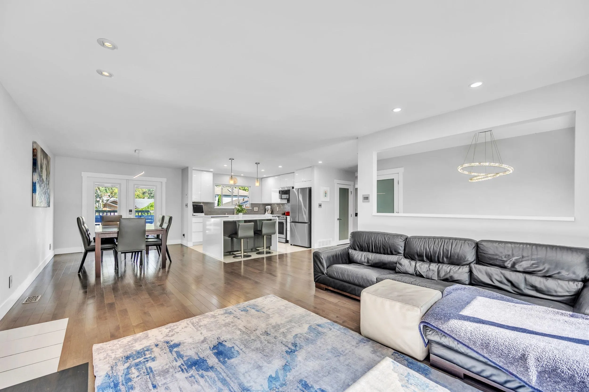 1176 W 23rd Street