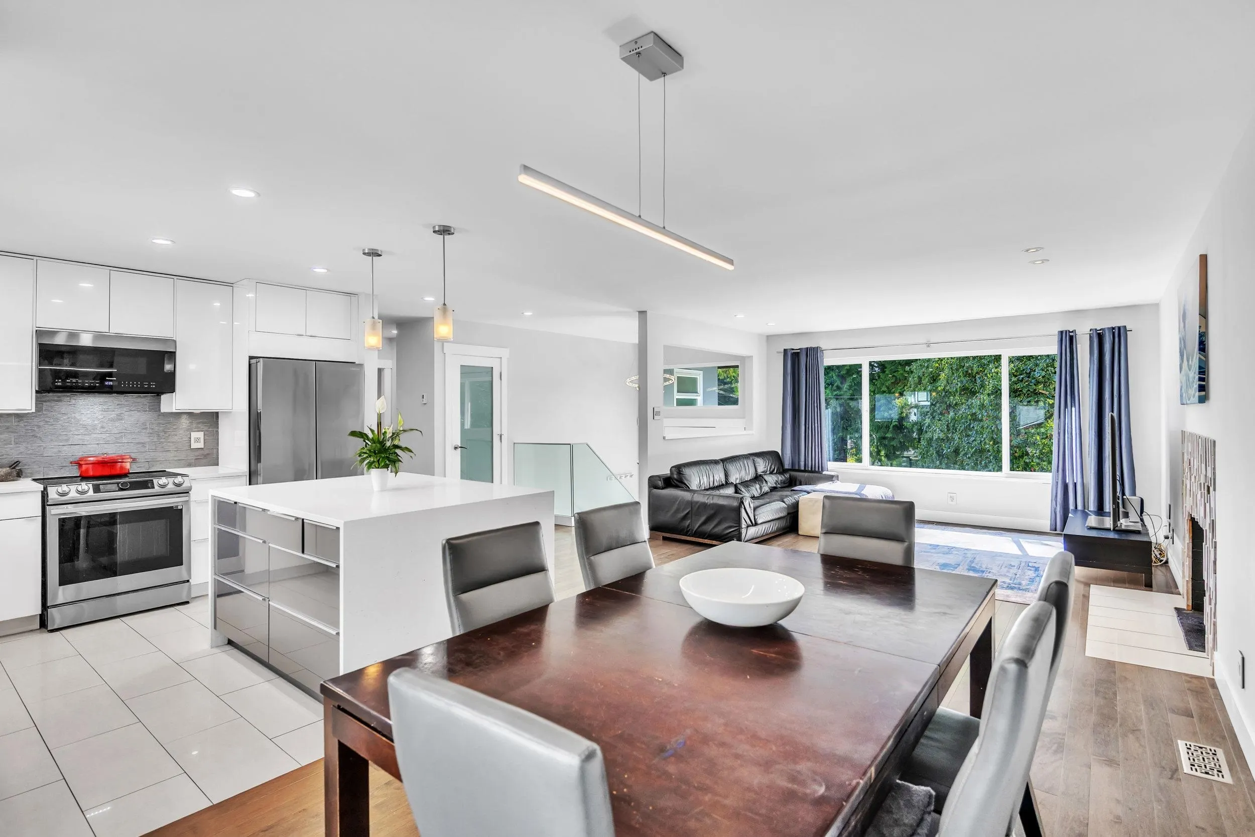 1176 W 23rd Street