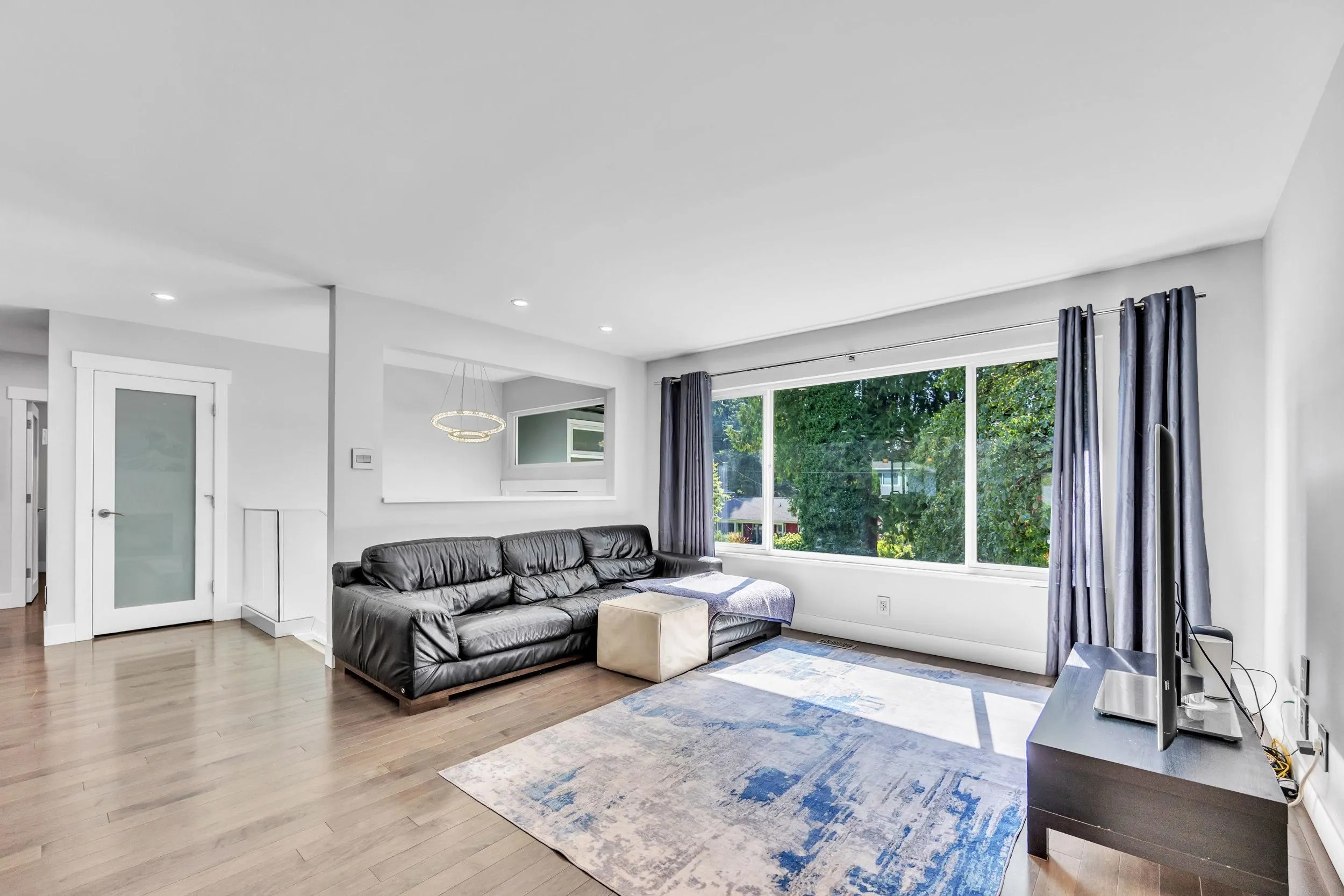 1176 W 23rd Street