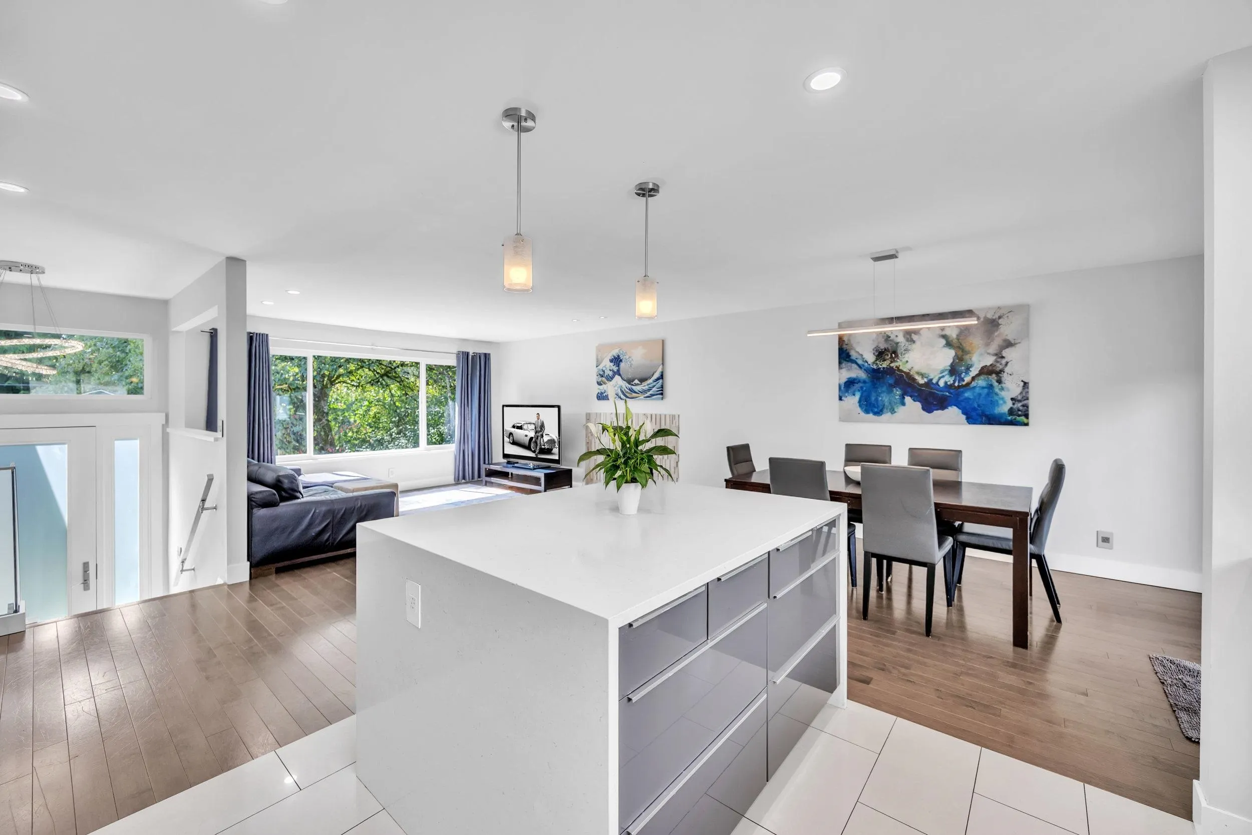 1176 W 23rd Street