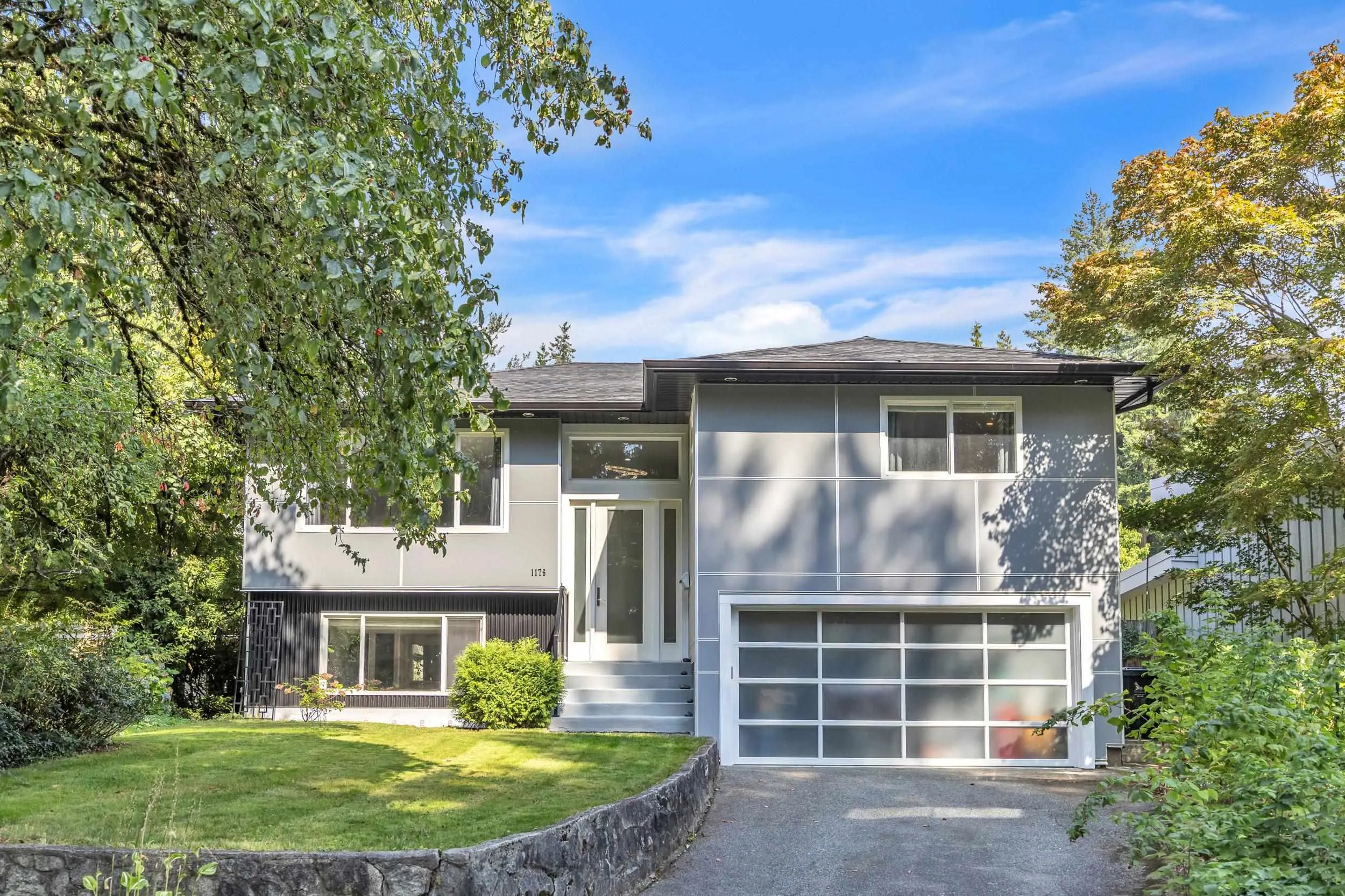 1176 W 23rd Street