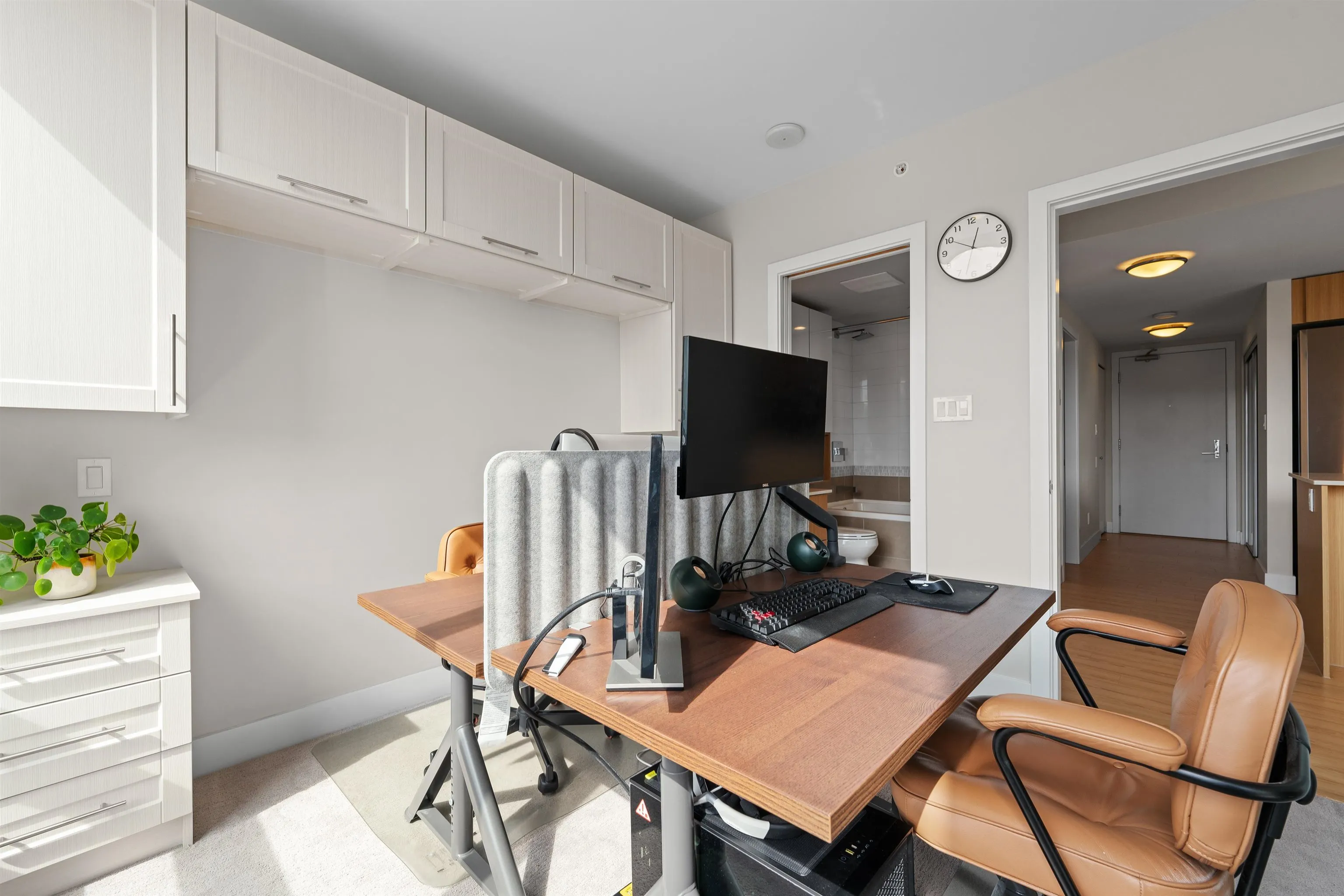 907 159 W 2nd Avenue