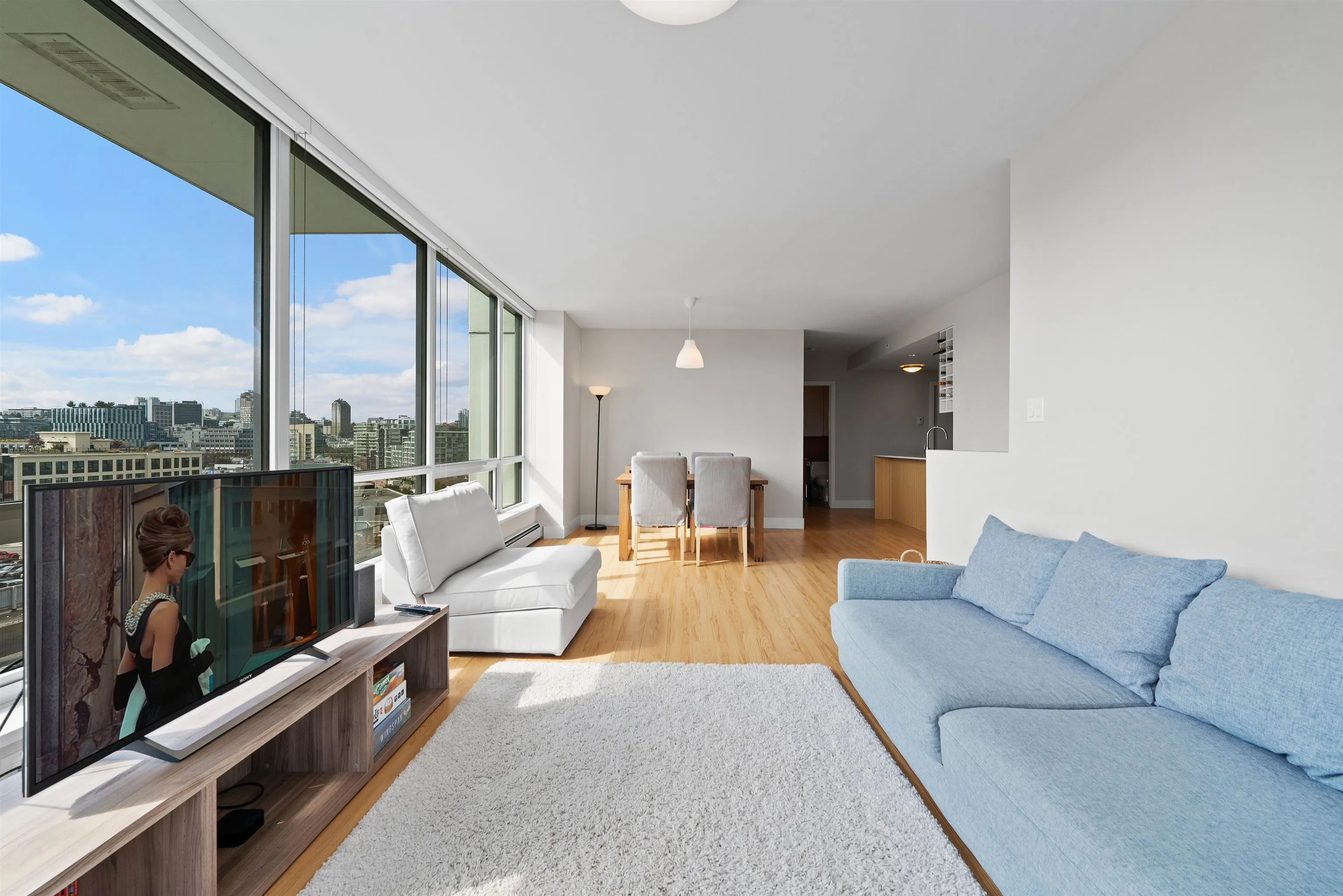 907 159 W 2nd Avenue