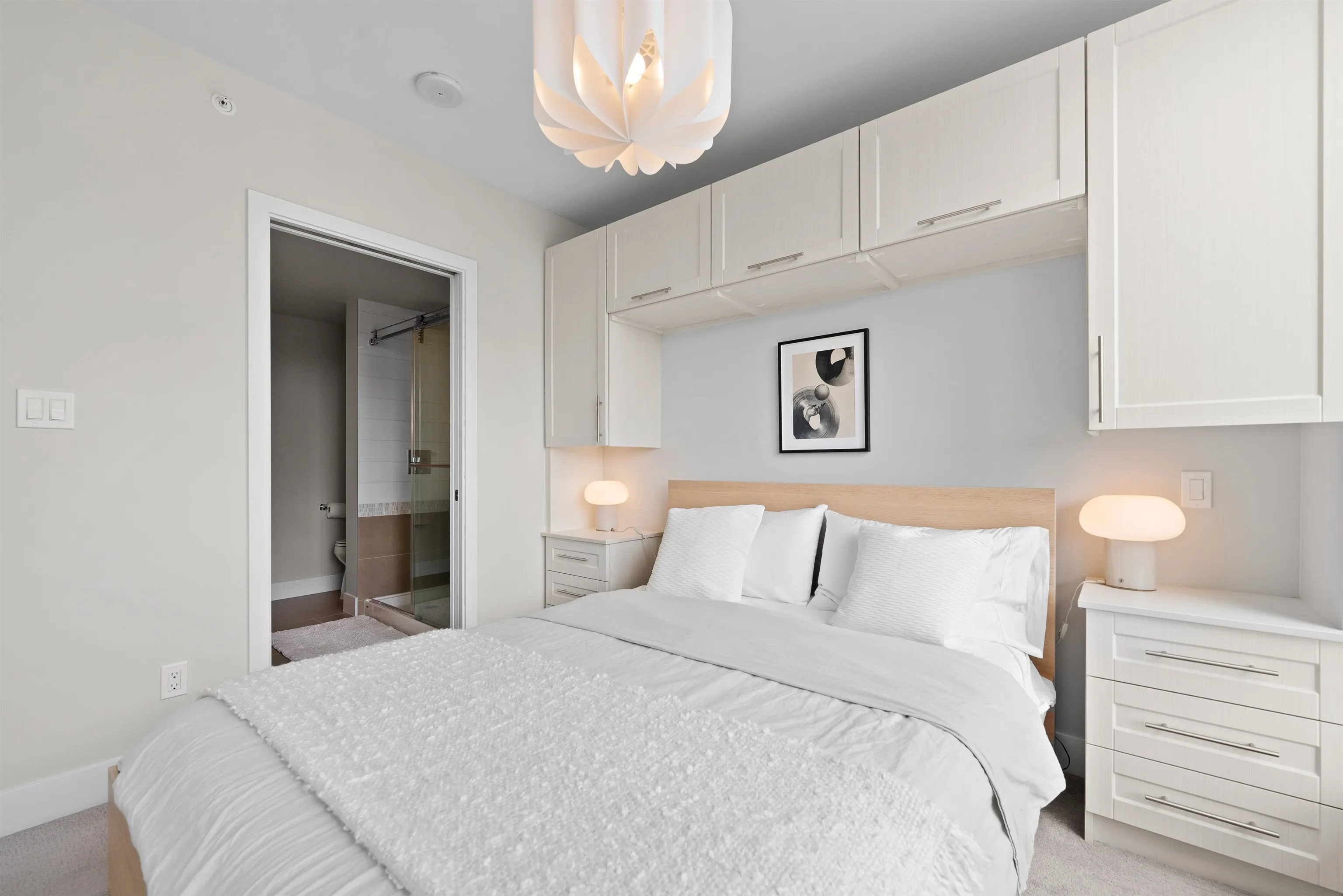 907 159 W 2nd Avenue