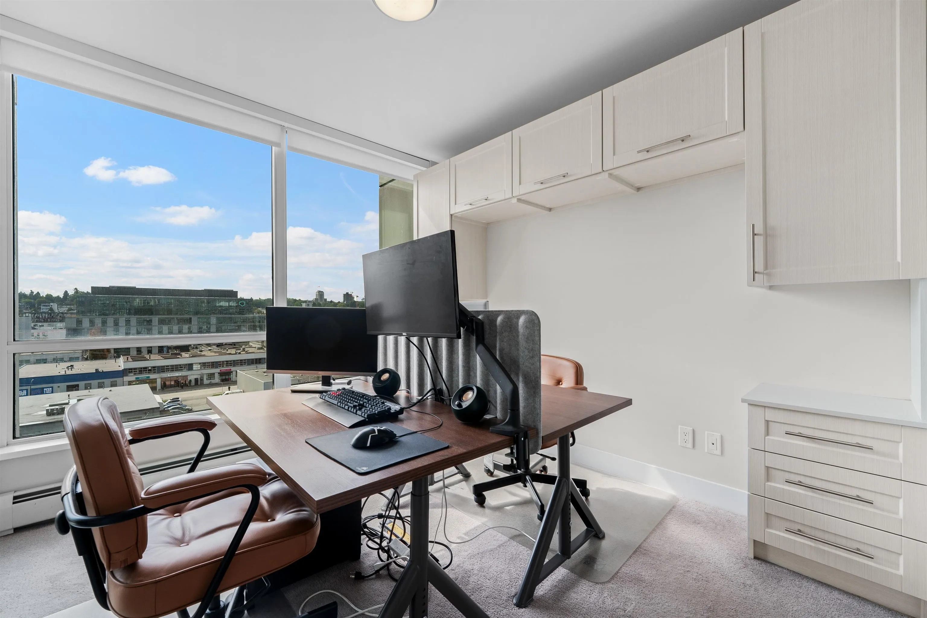 907 159 W 2nd Avenue