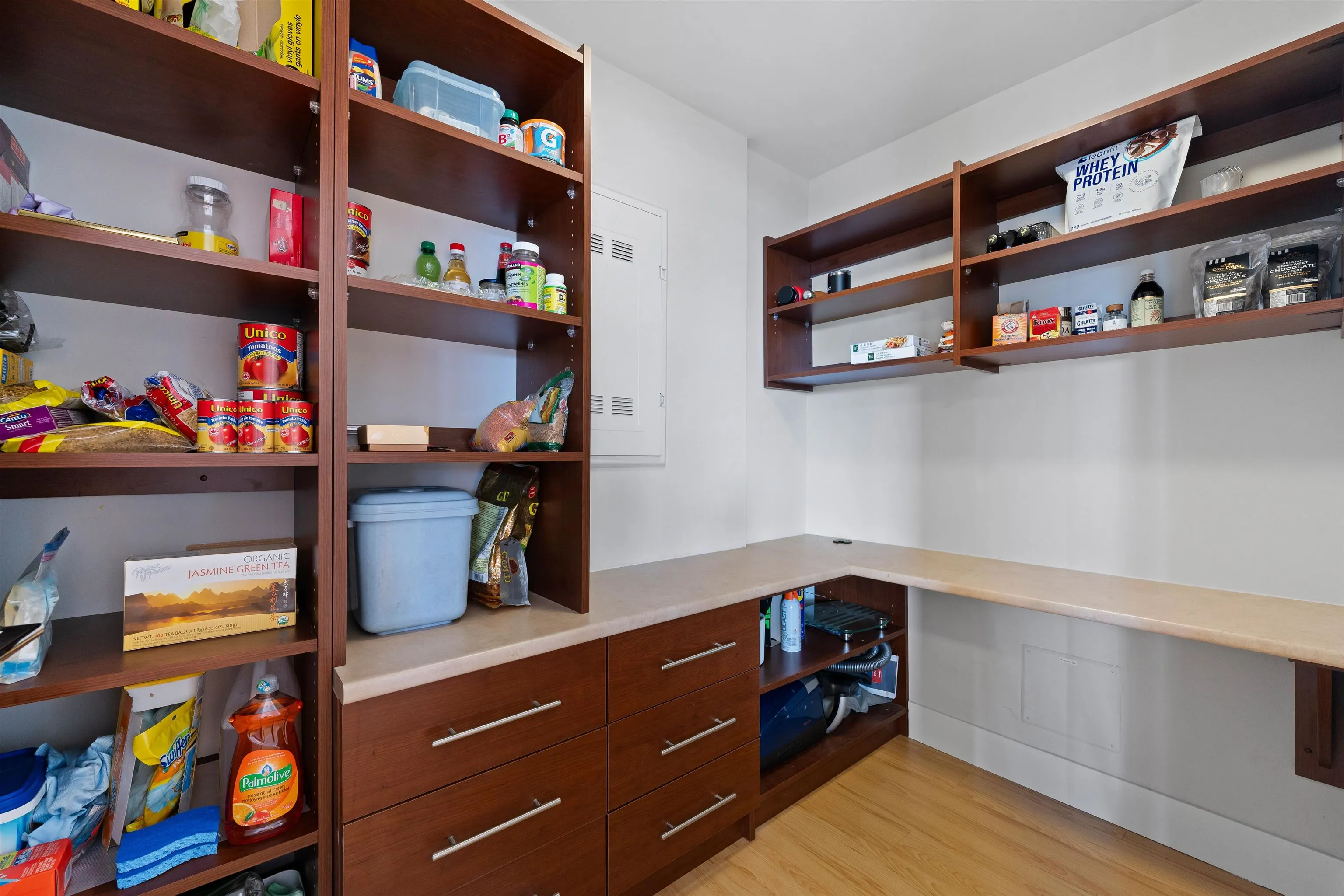 907 159 W 2nd Avenue