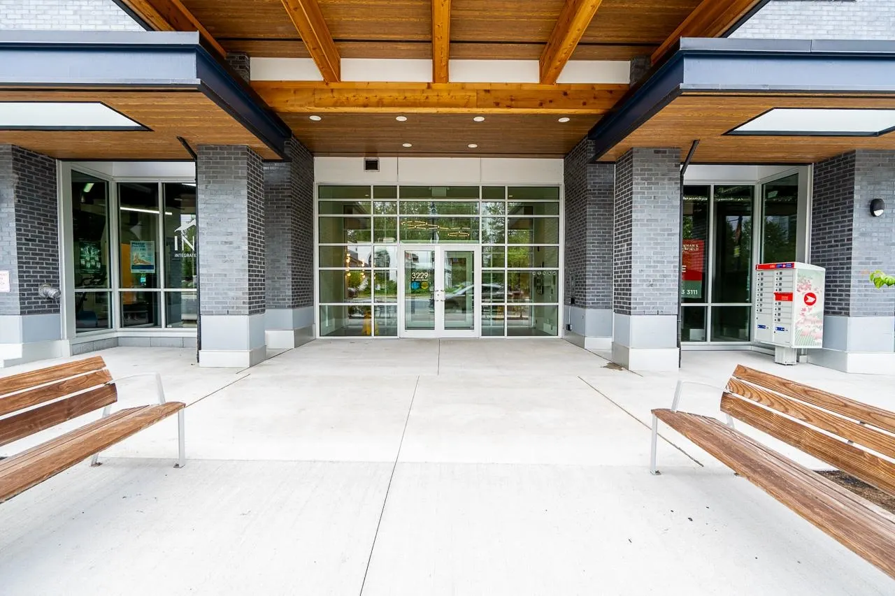 420 3229 St Johns Street