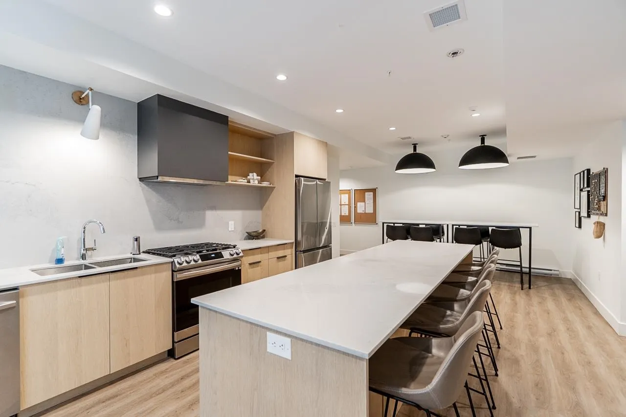 420 3229 St Johns Street