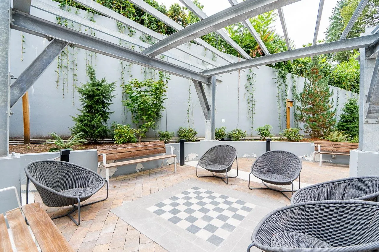 420 3229 St Johns Street