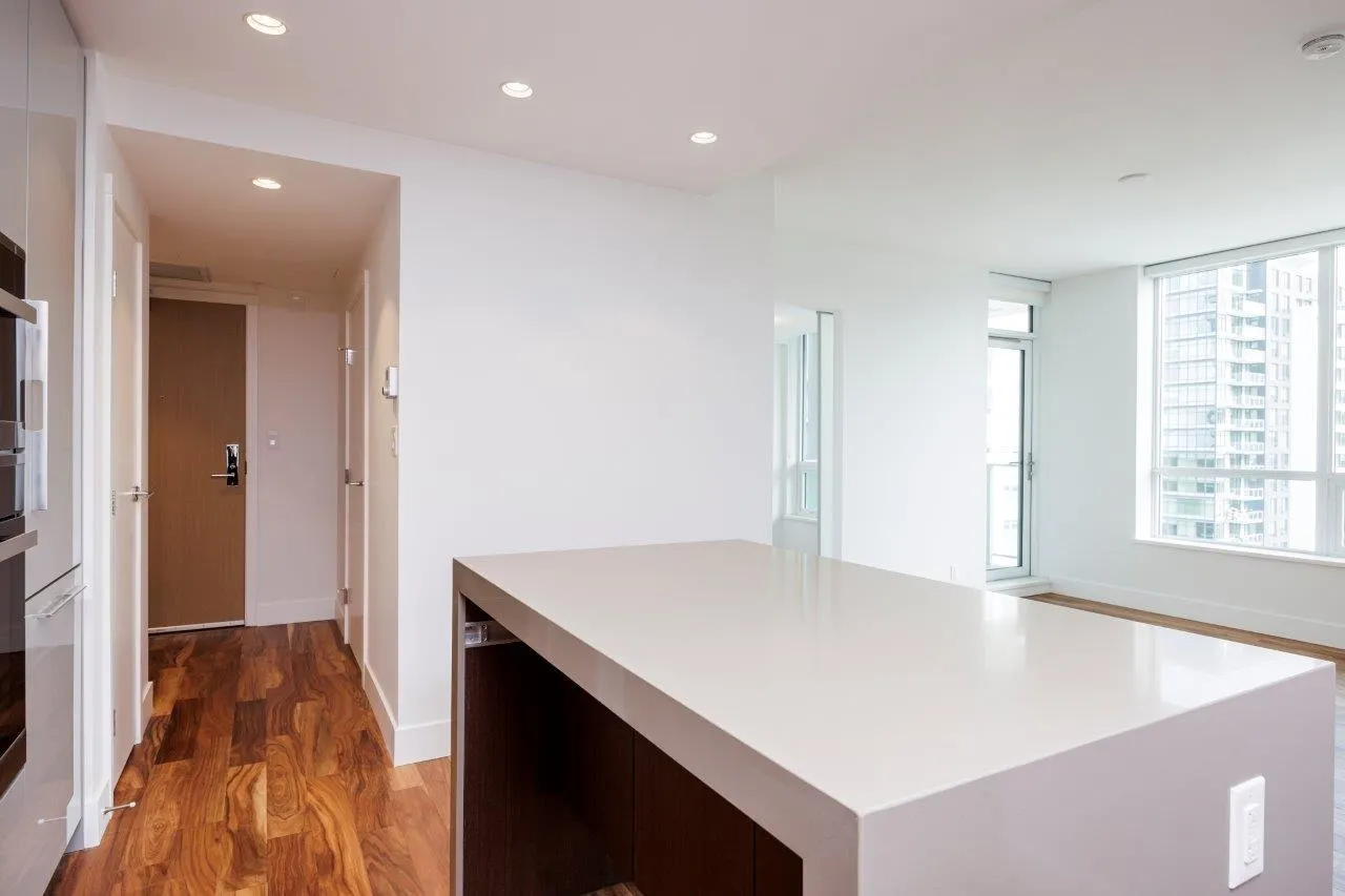 1008 1632 Lions Gate Lane