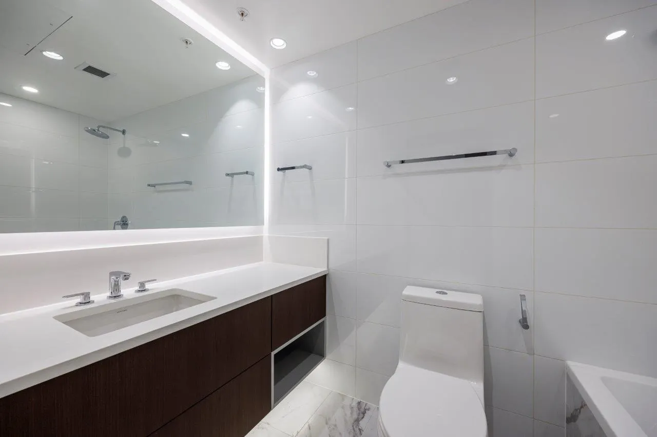 1008 1632 Lions Gate Lane