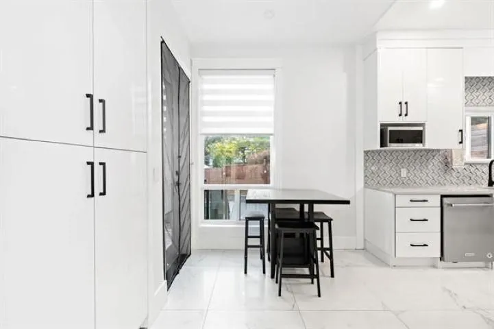 18065 58a Avenue