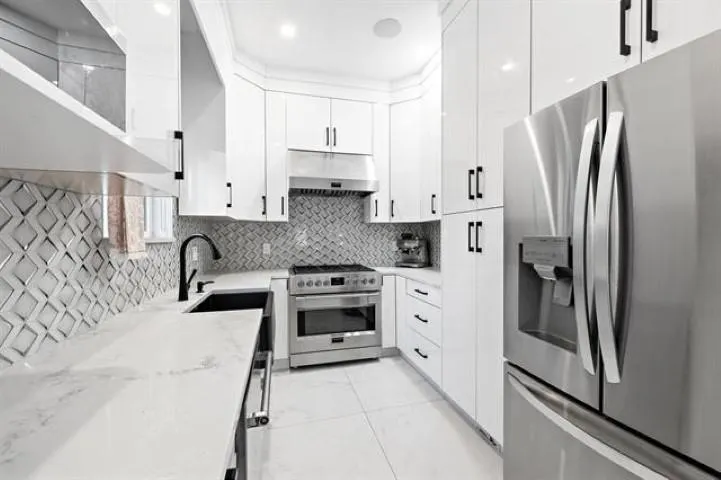 18065 58a Avenue