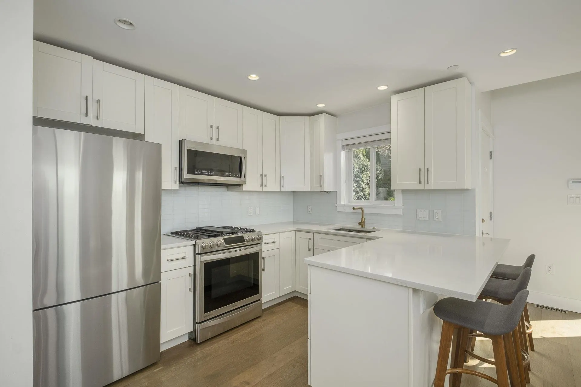 3217 Matapan Crescent
