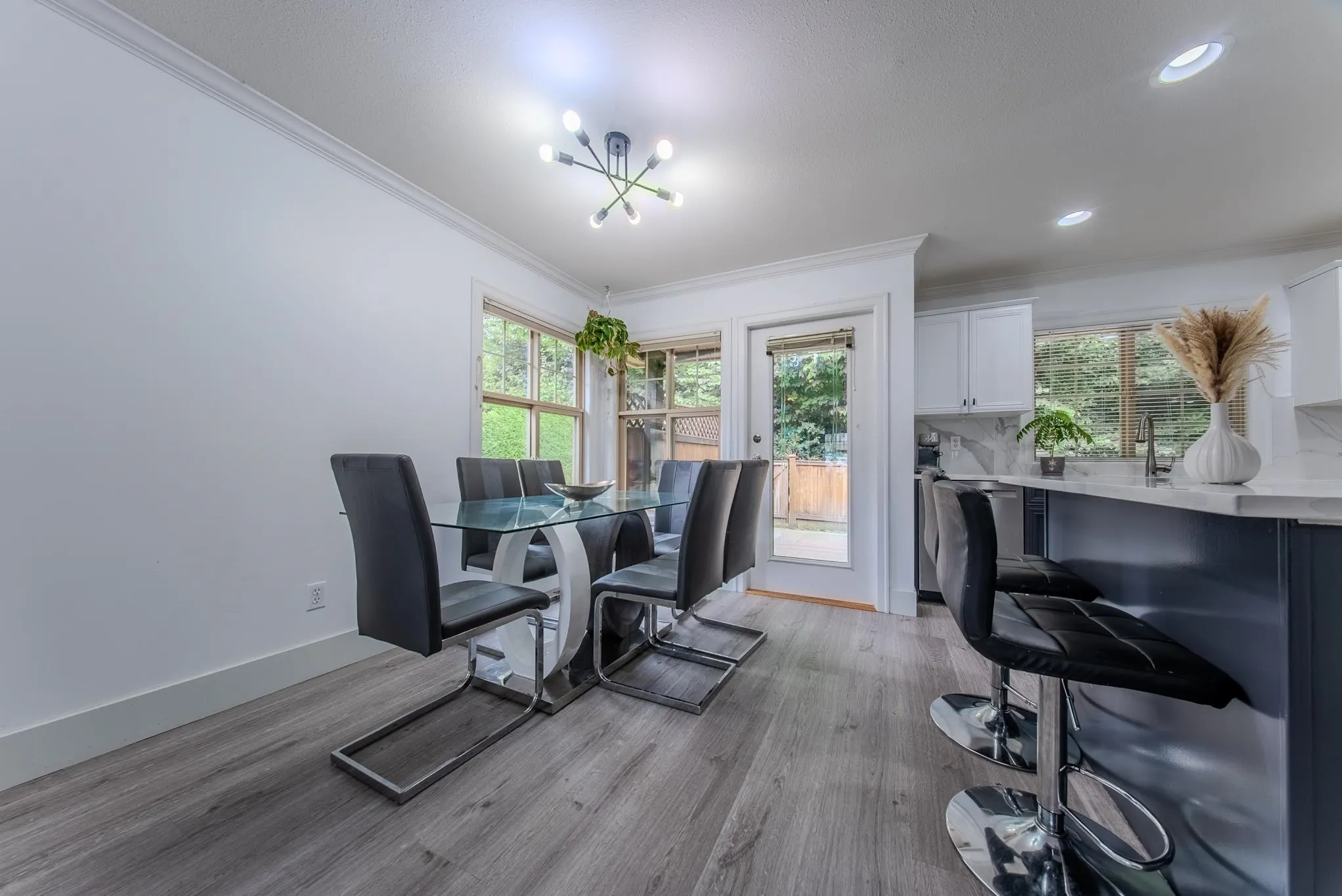 68 6887 Sheffield Way