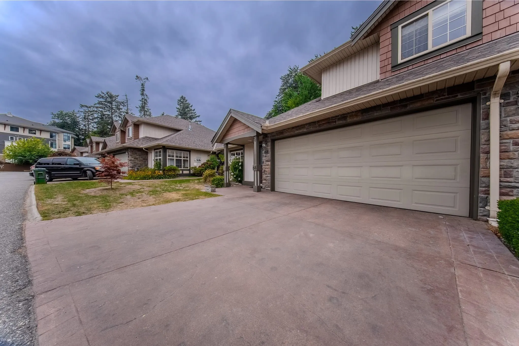 68 6887 Sheffield Way