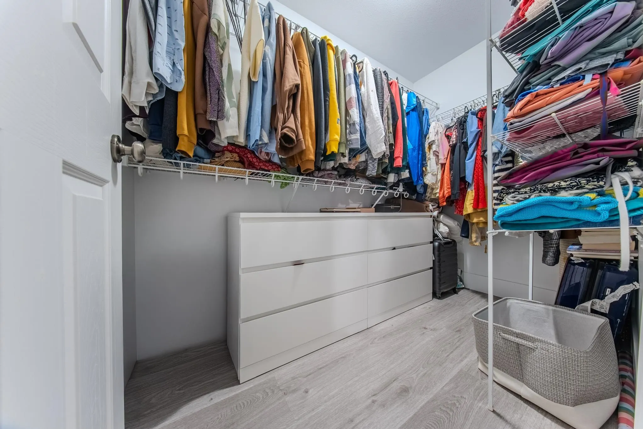 68 6887 Sheffield Way