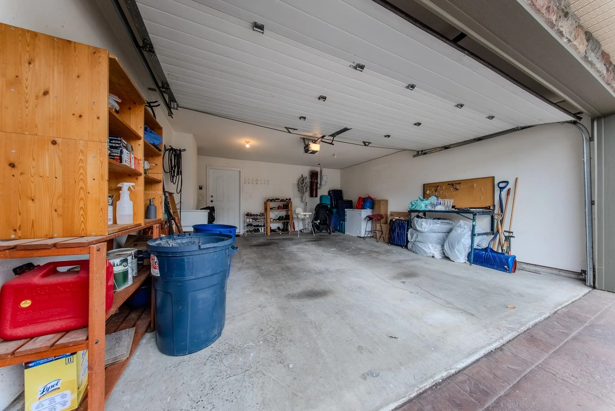 68 6887 Sheffield Way