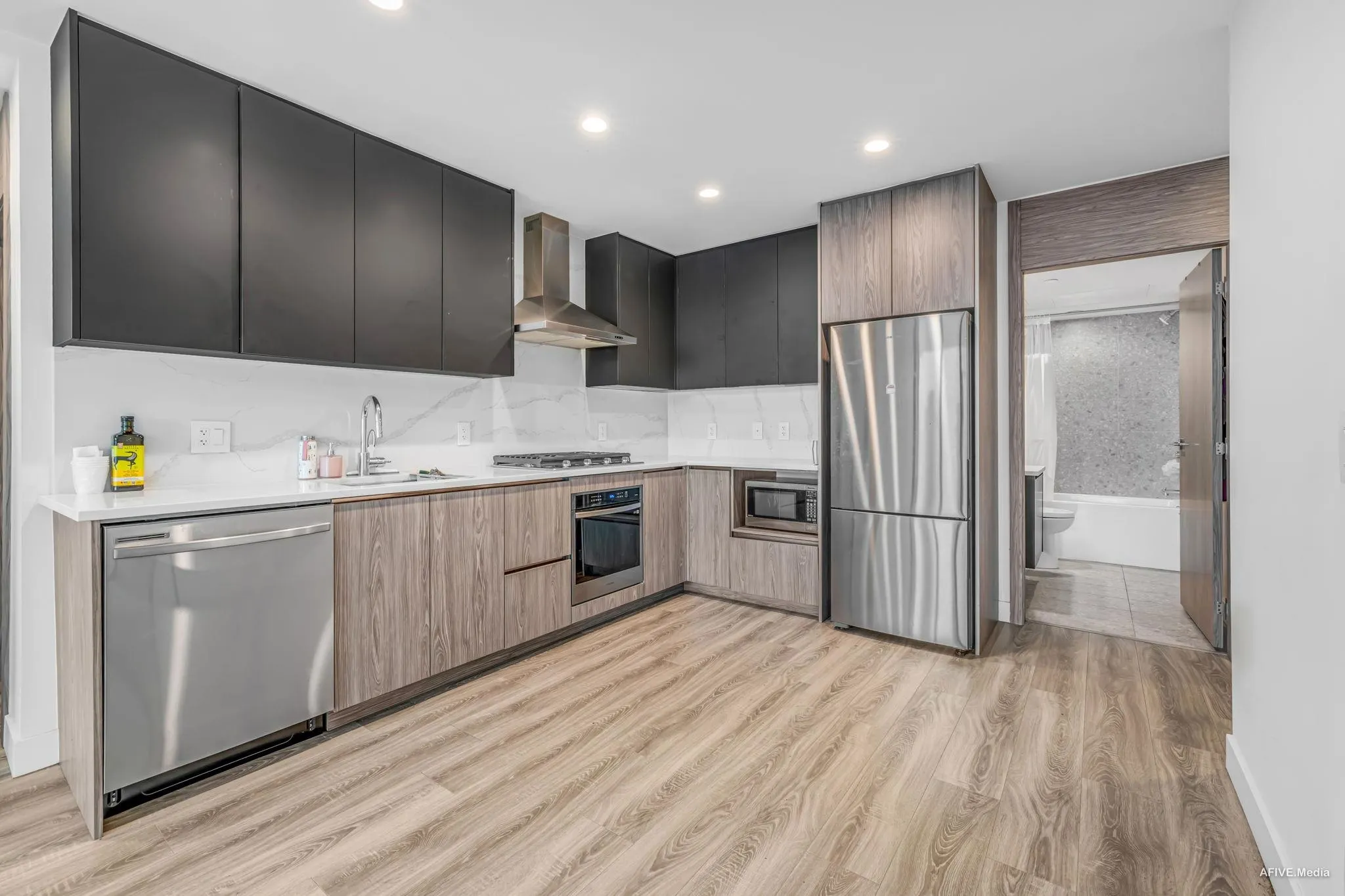 1002 10750 135a Street