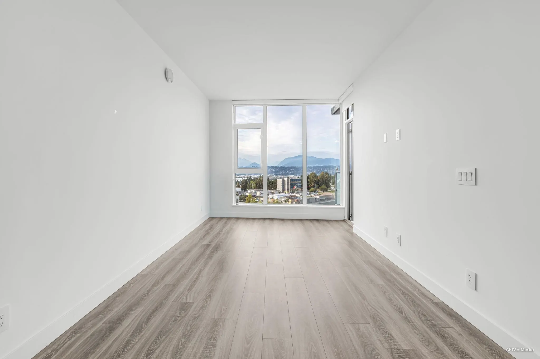 1002 10750 135a Street