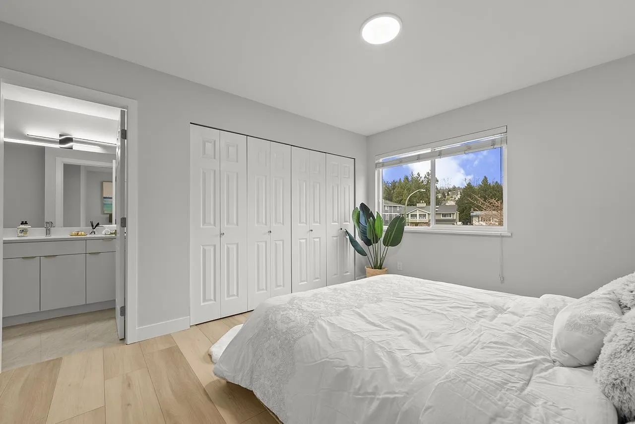 3055 Rothbury Place