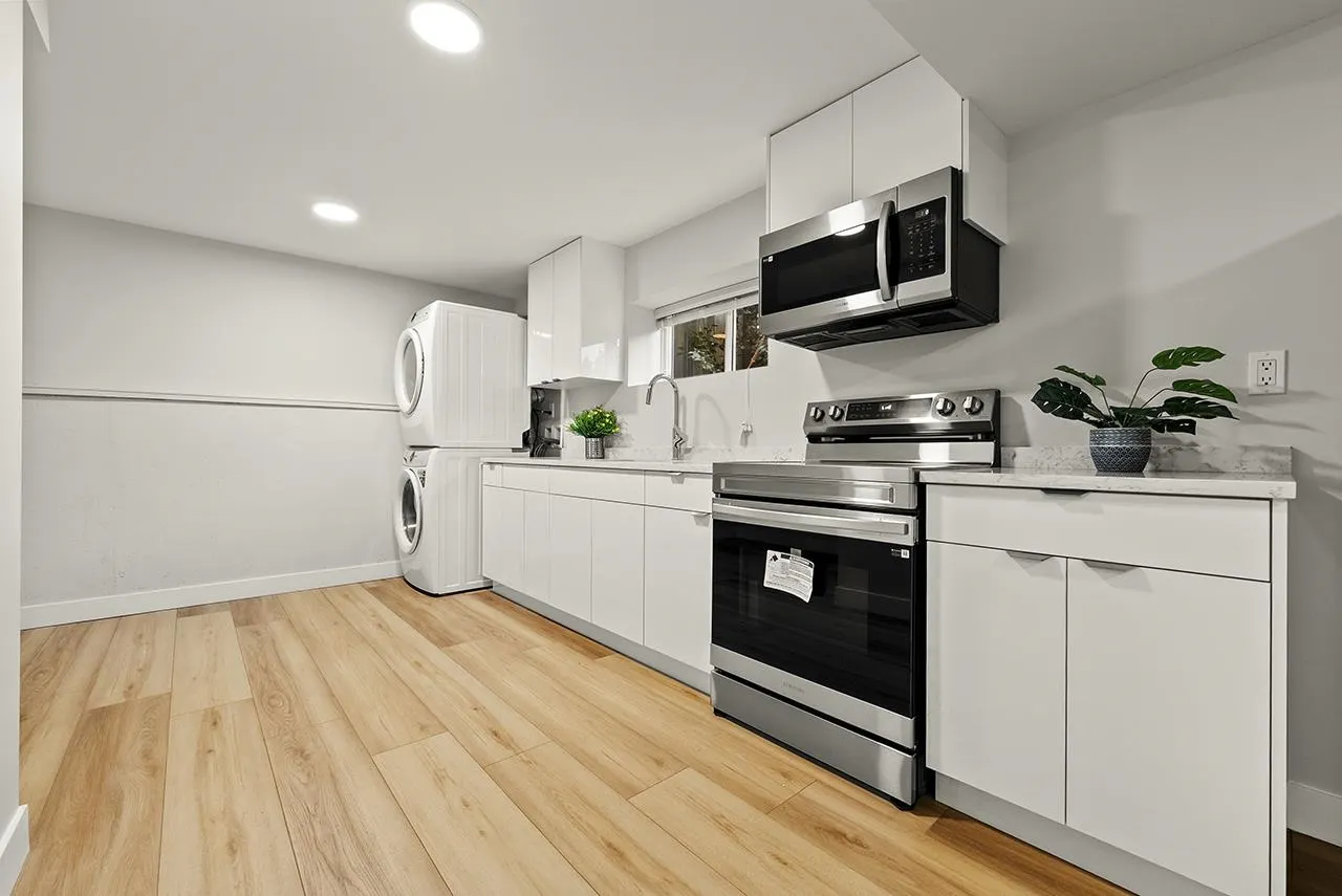 3055 Rothbury Place