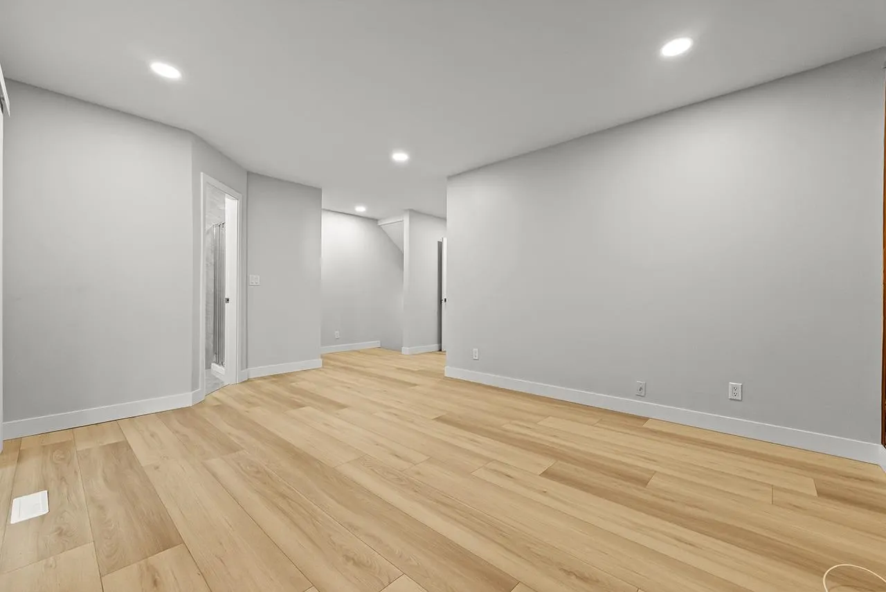 3055 Rothbury Place