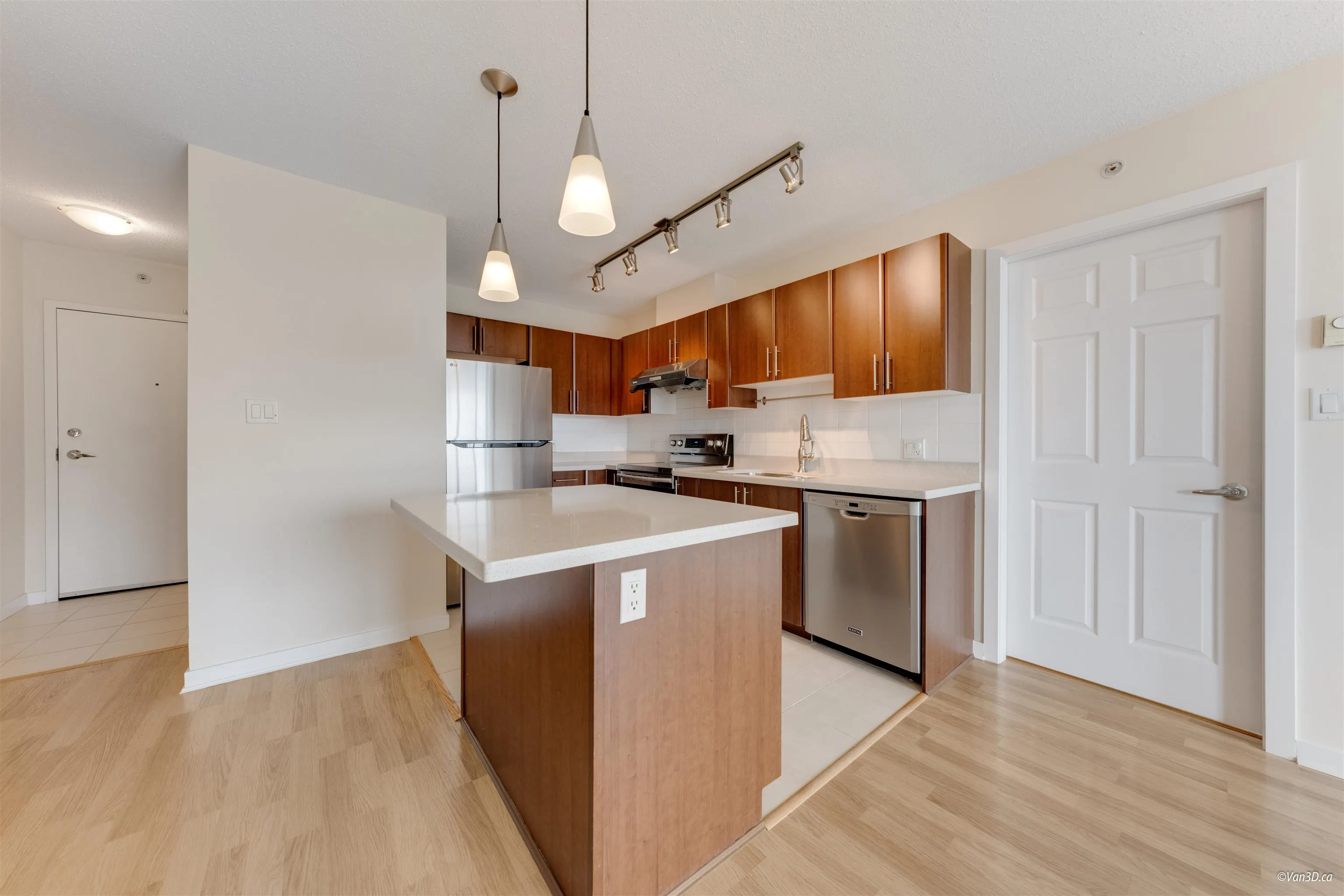3102 1178 Heffley Crescent