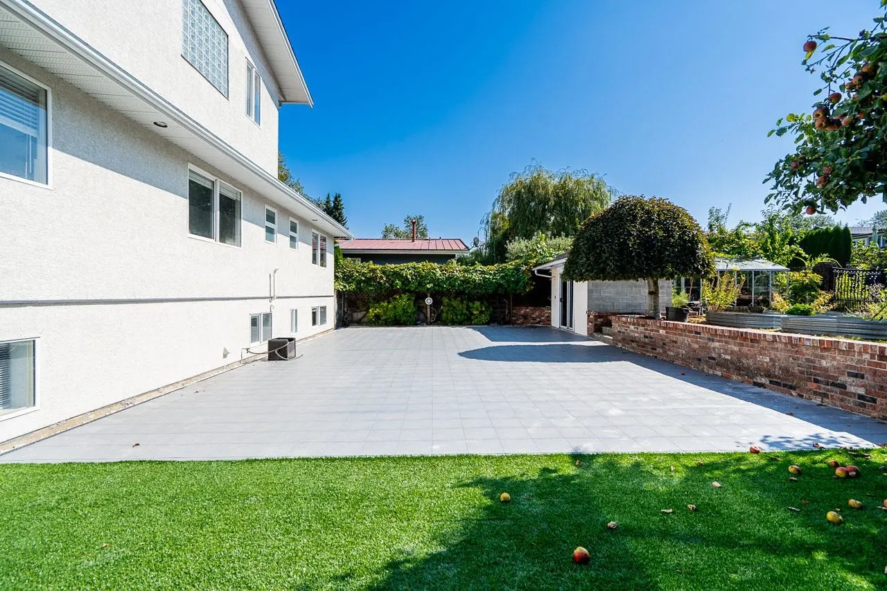 9152 Klenner Drive