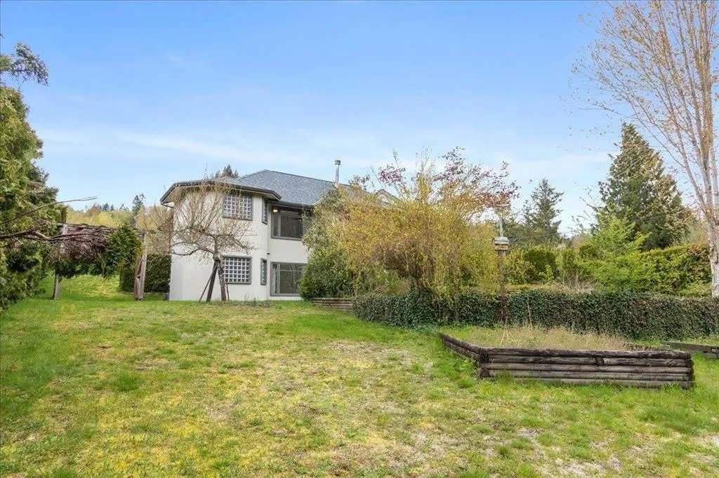 4320 Estate Drive