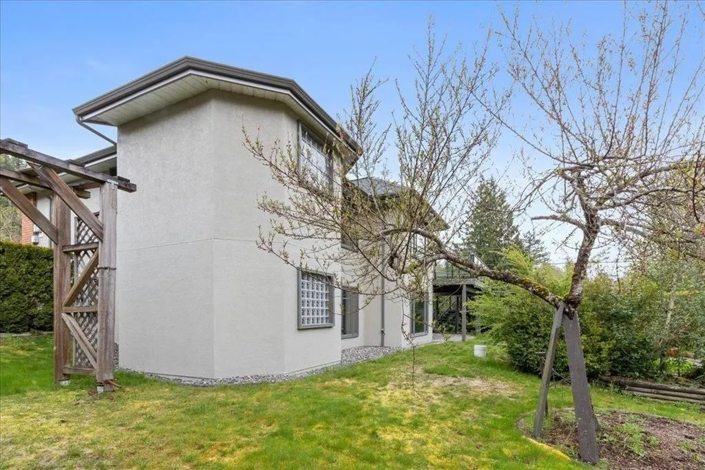 4320 Estate Drive