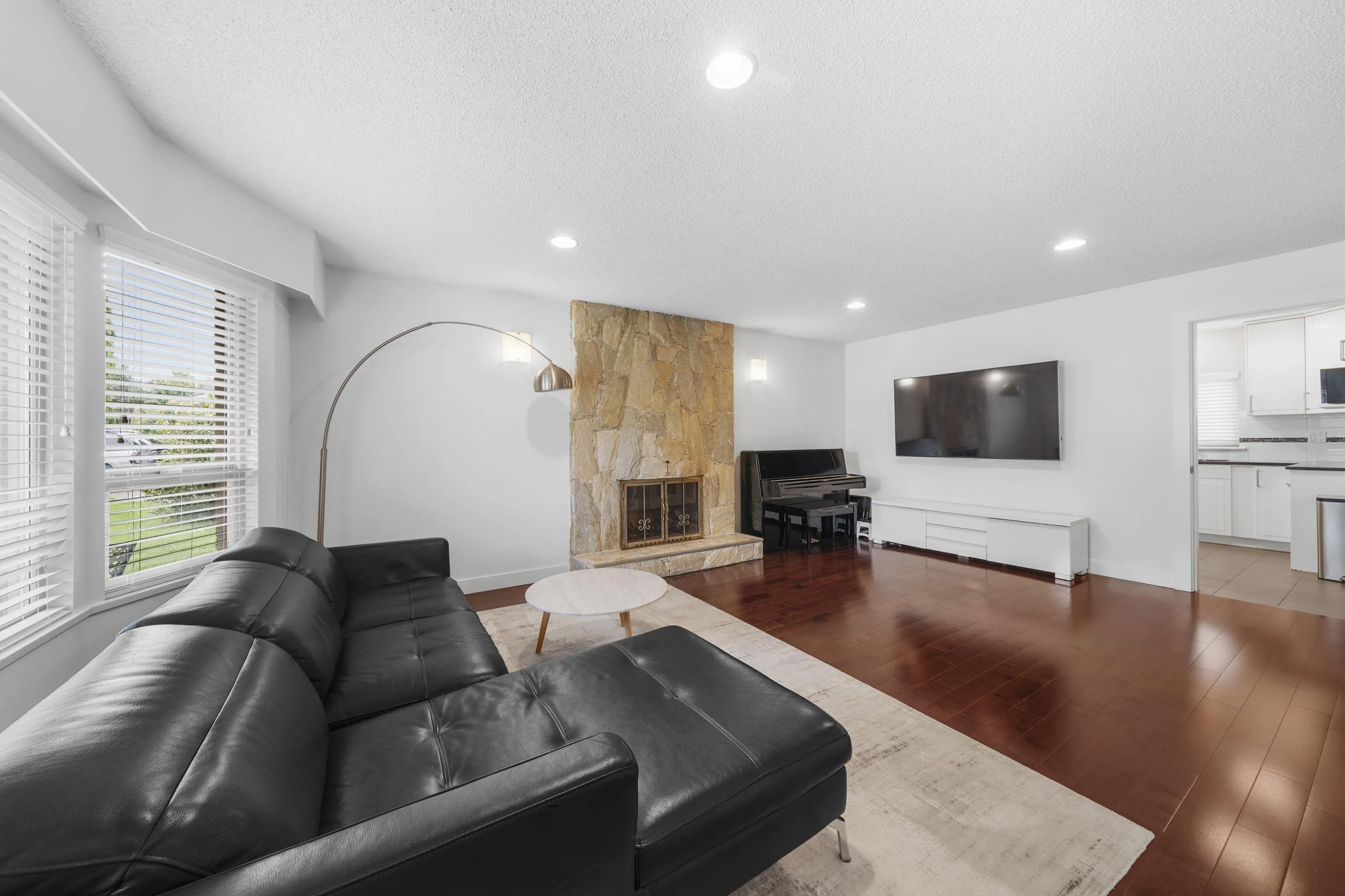 8191 Mirabel Court