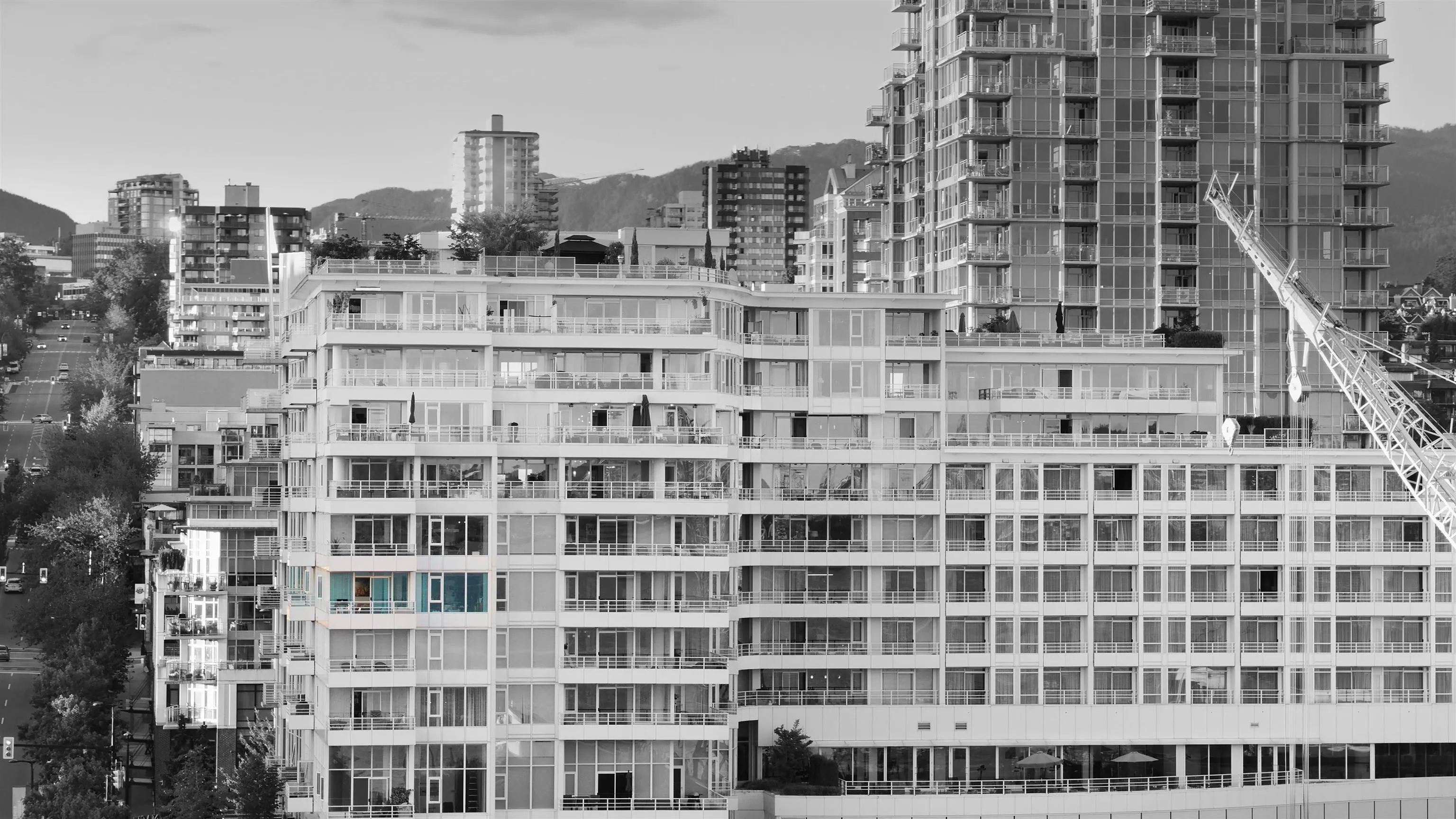 602 133 E Esplanade