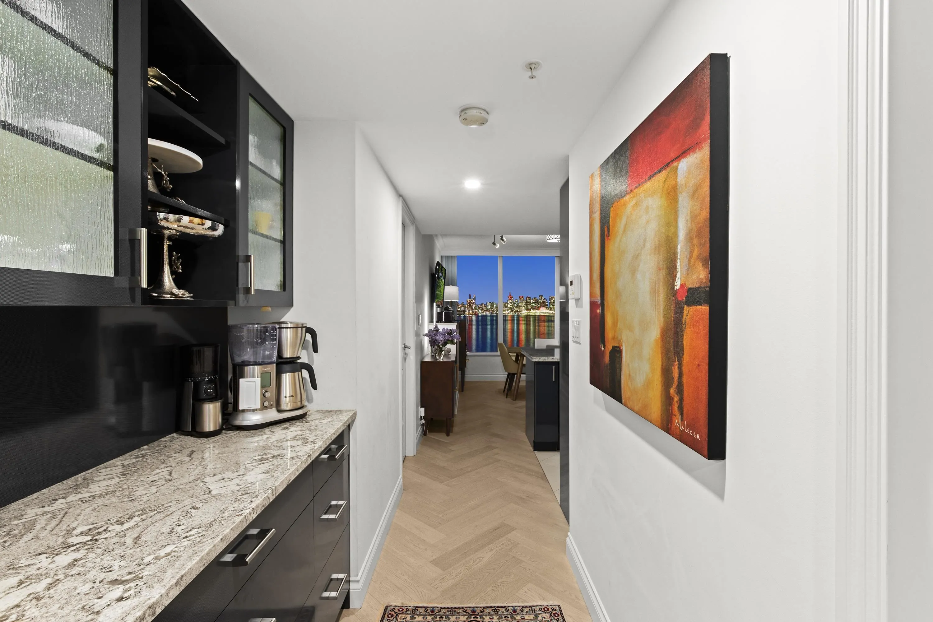 602 133 E Esplanade