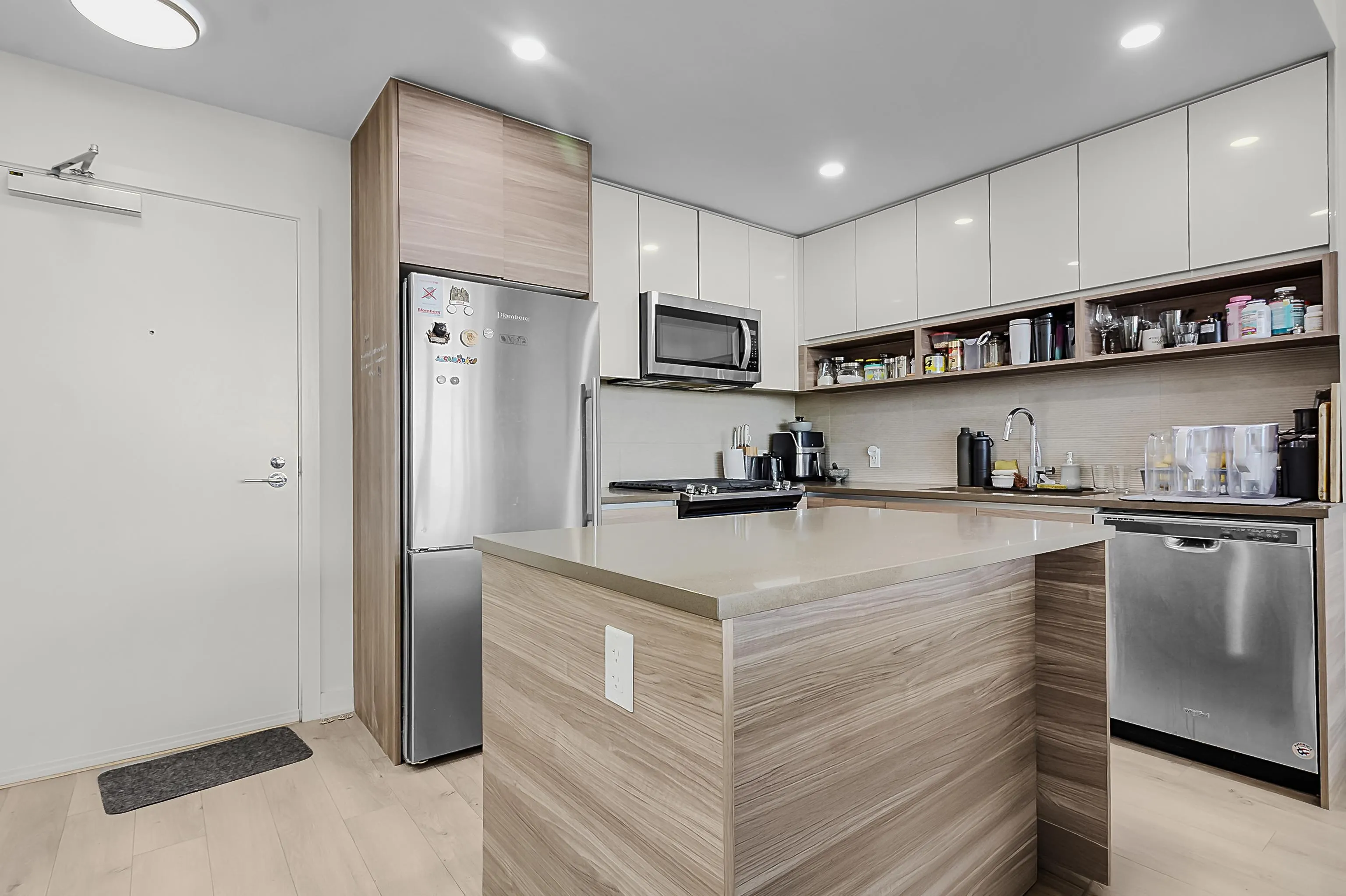 1006 8850 University Crescent