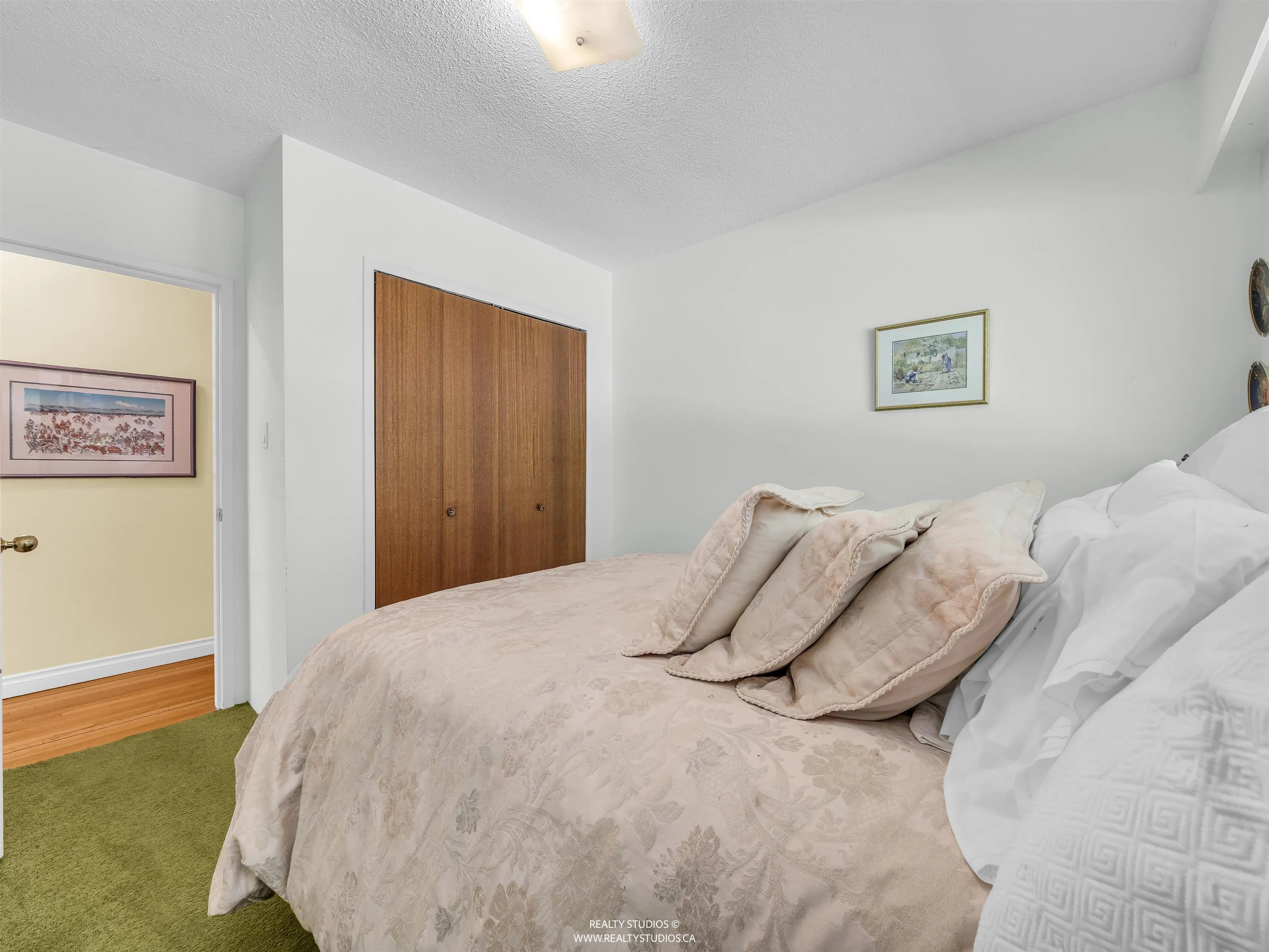 1202 Bracknell Crescent