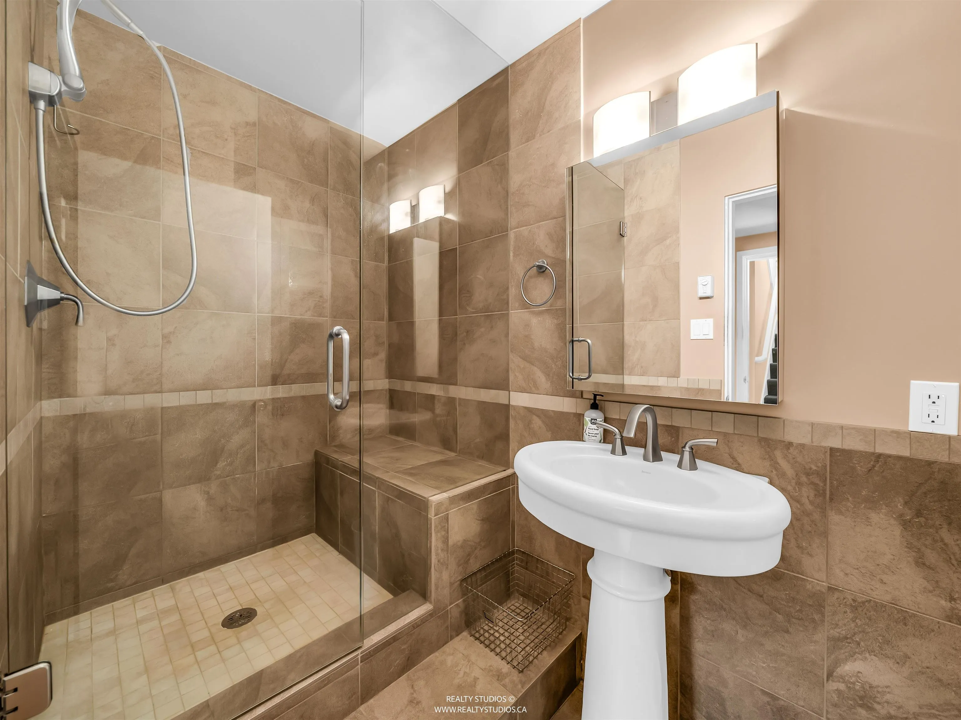 1202 Bracknell Crescent