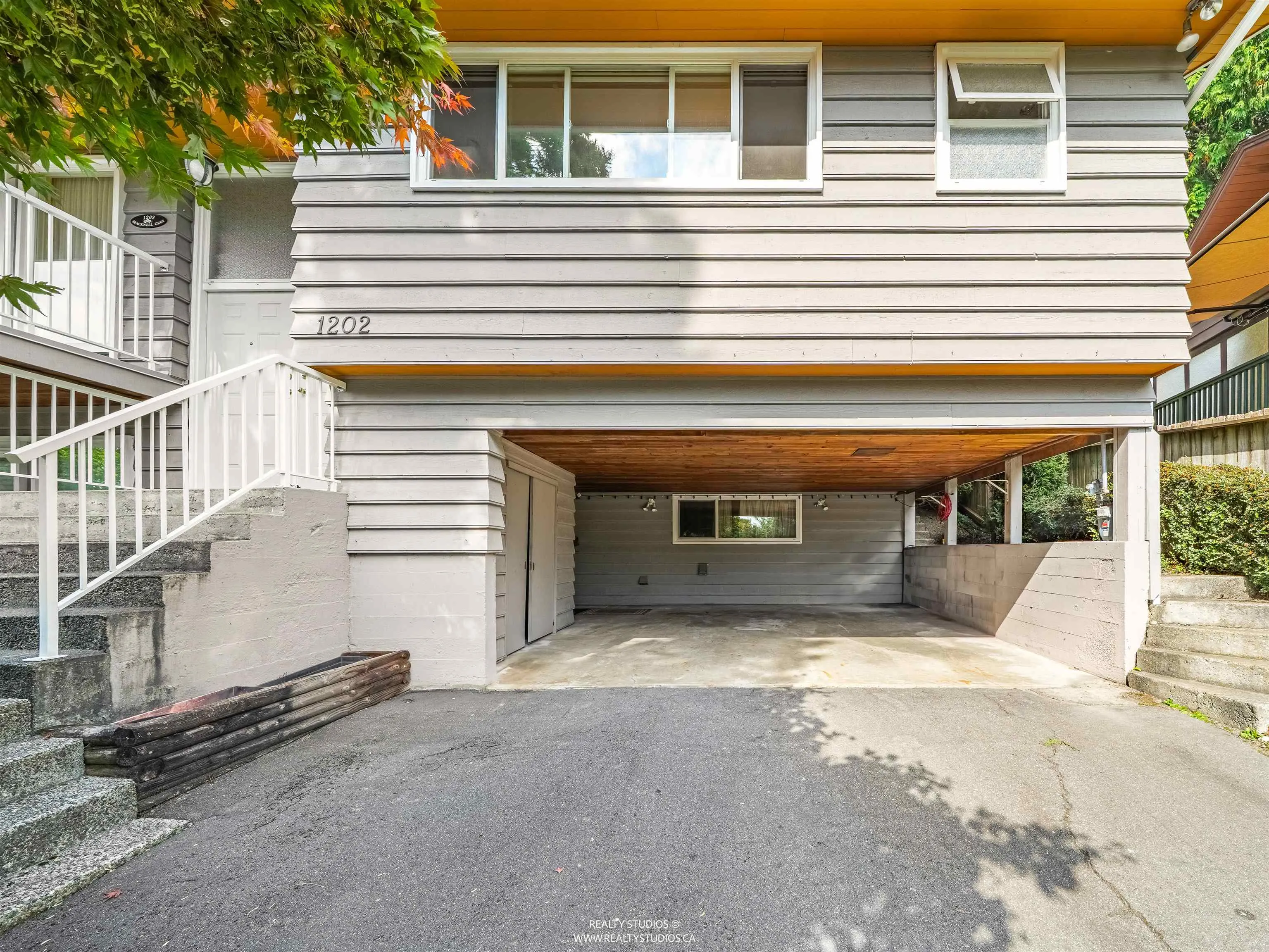 1202 Bracknell Crescent