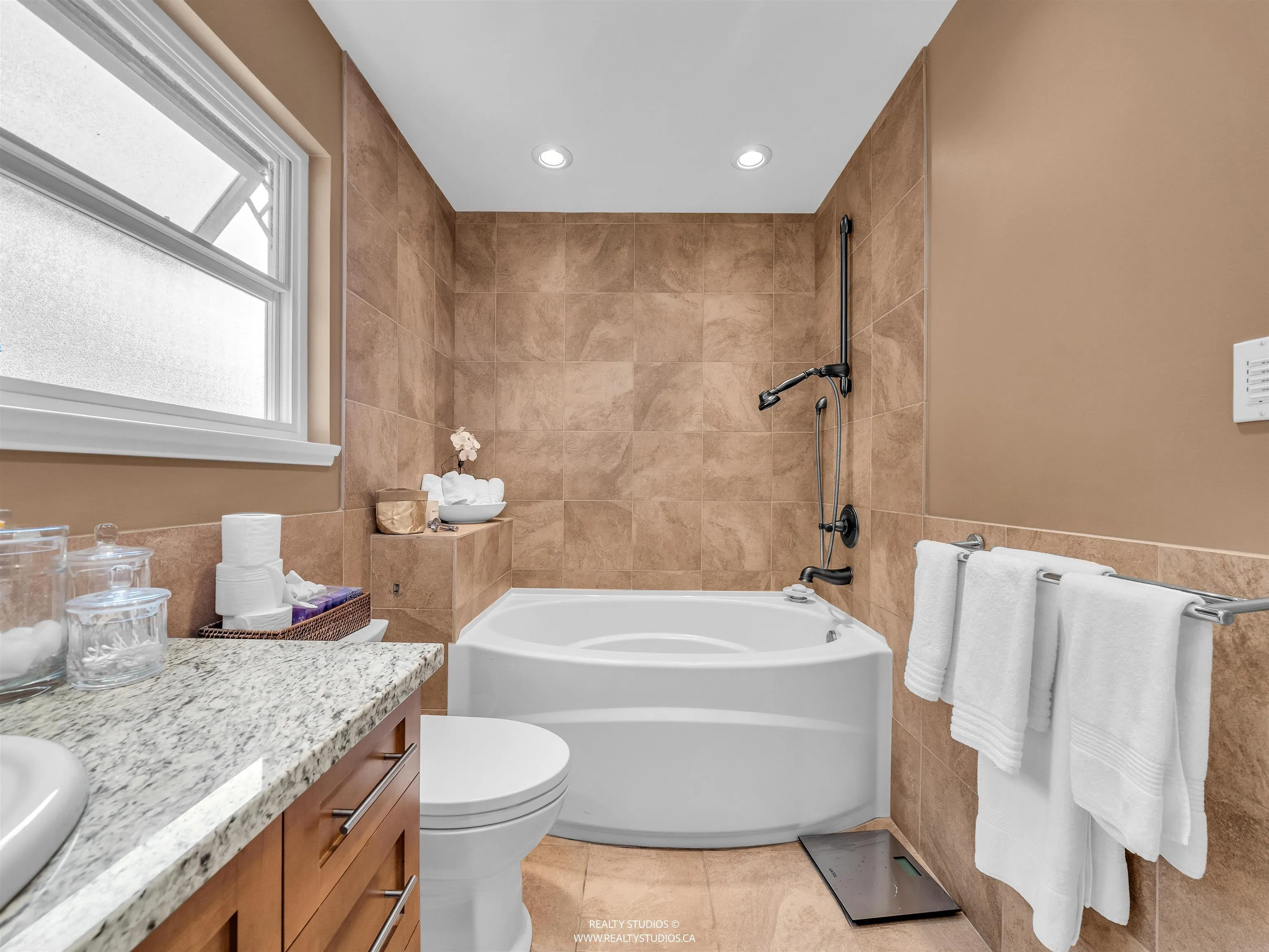 1202 Bracknell Crescent