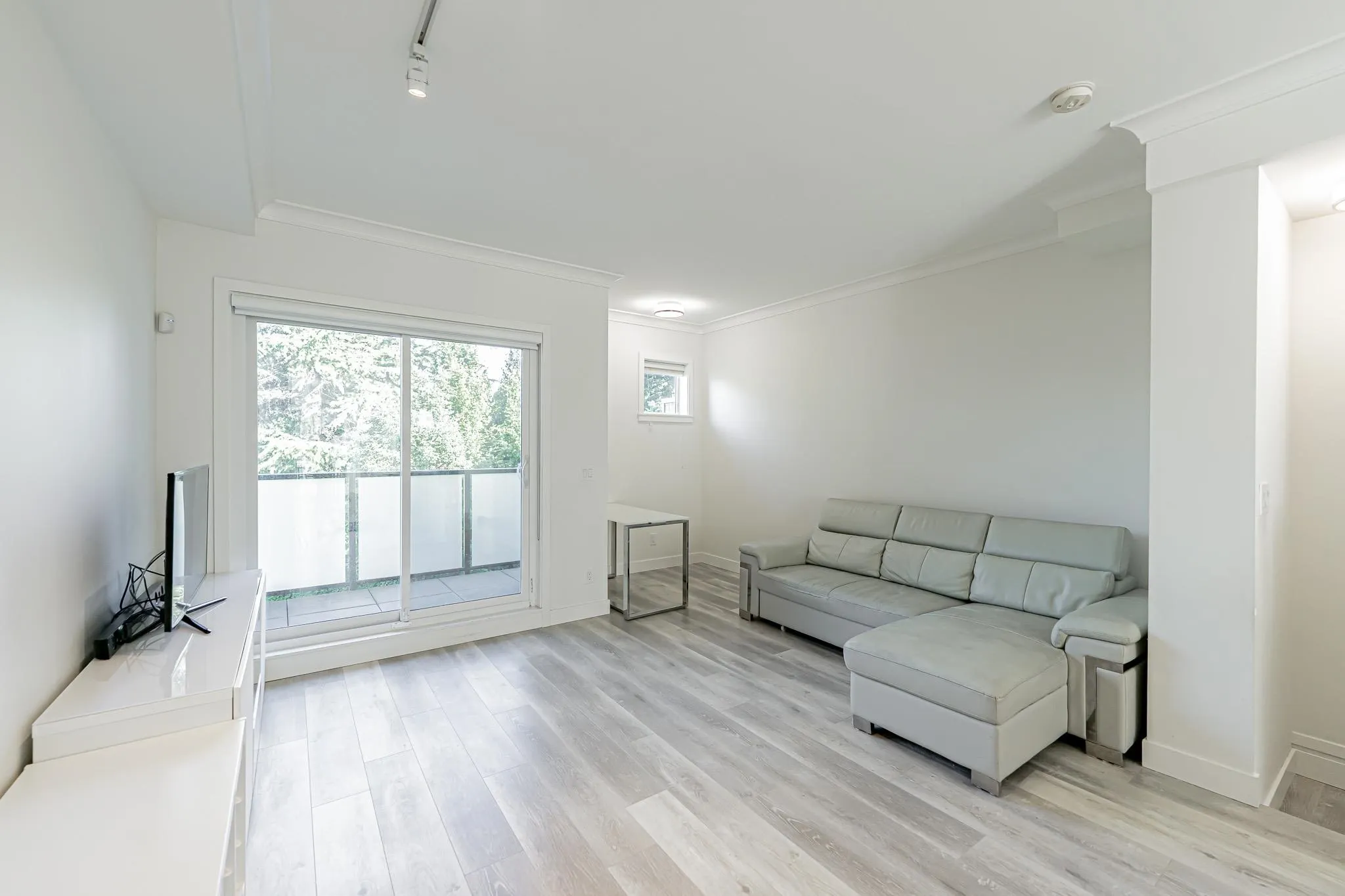 4 9080 No. 2 Road