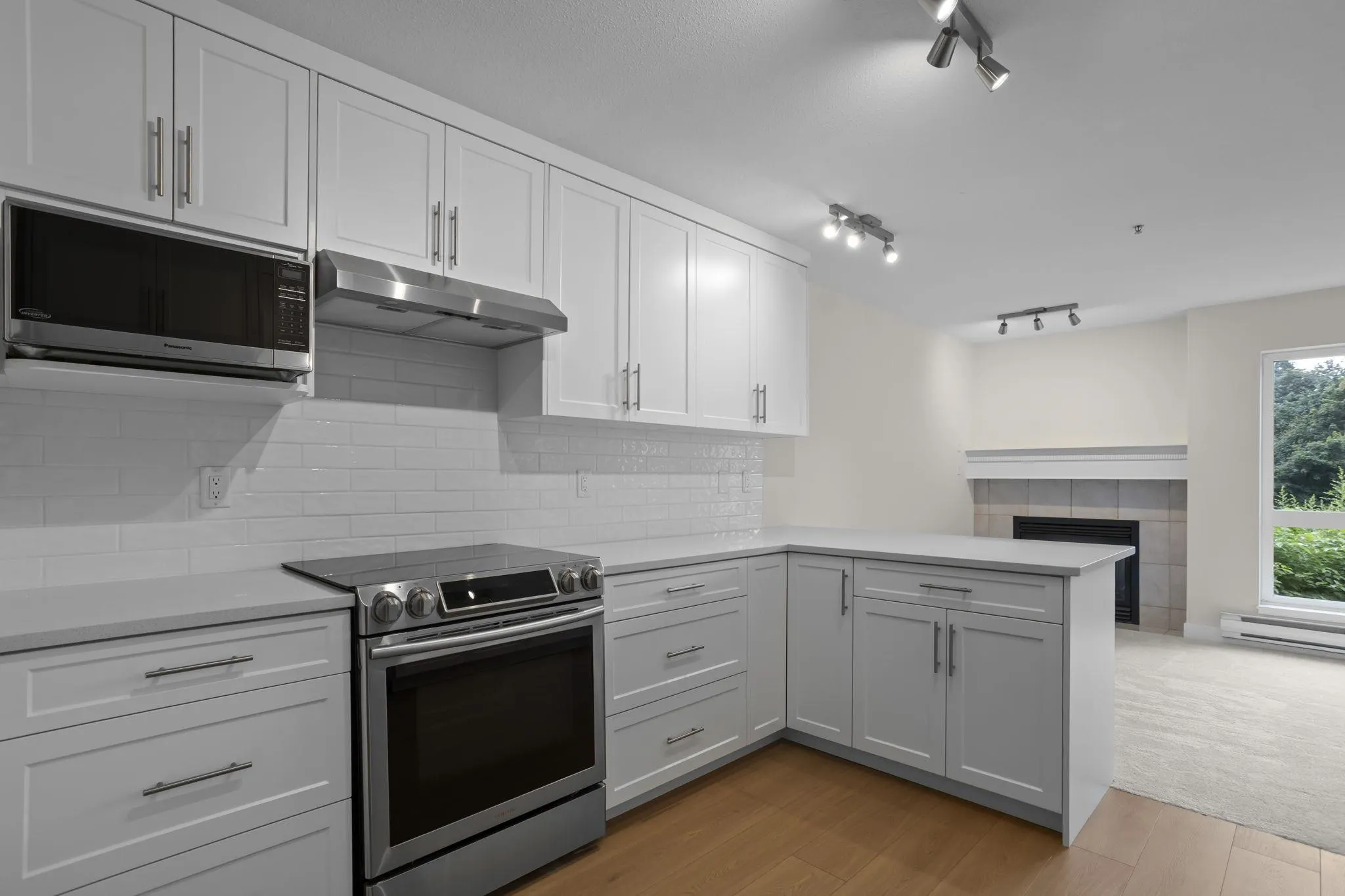 201 3172 Gladwin Road