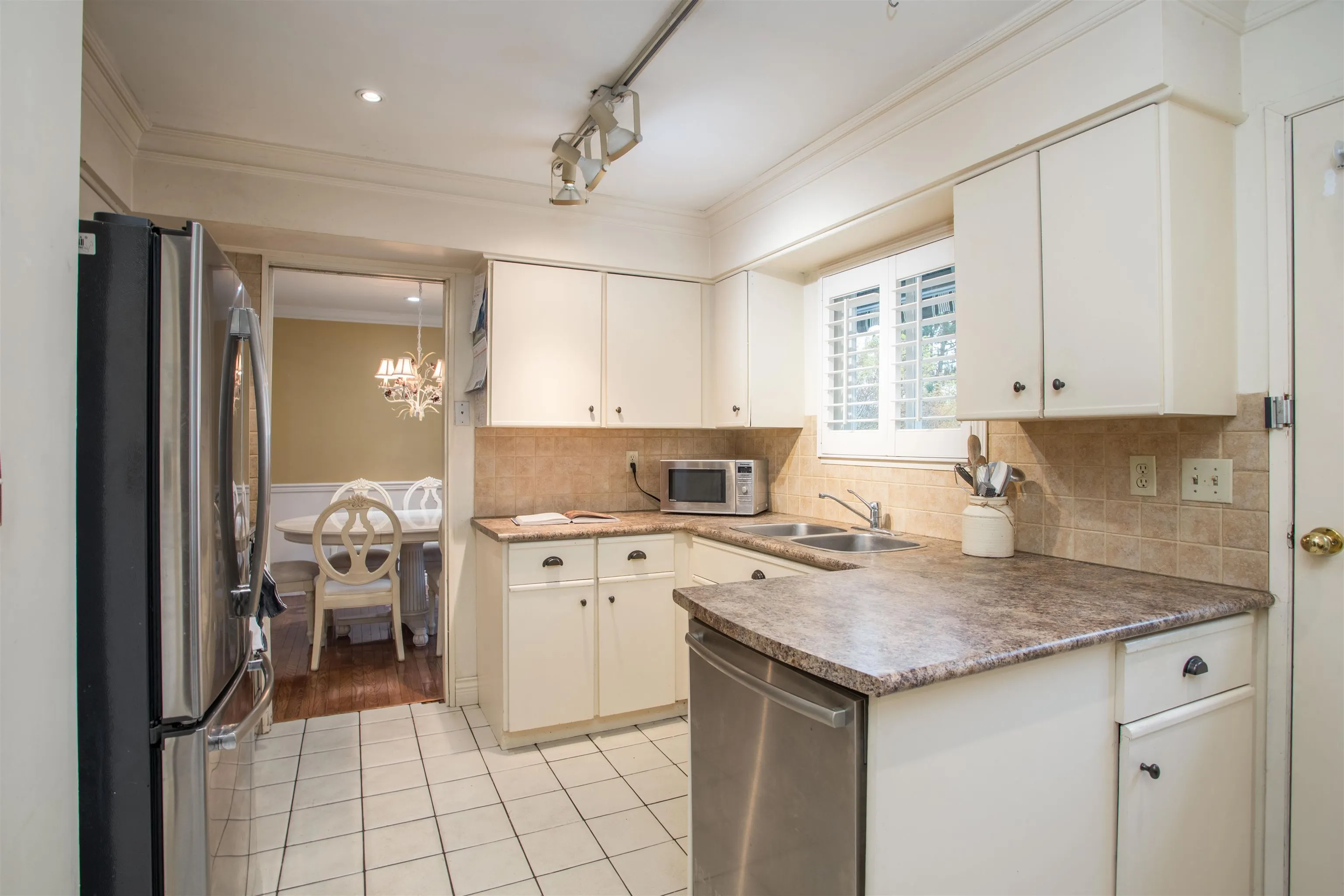 10811 Seahurst Place