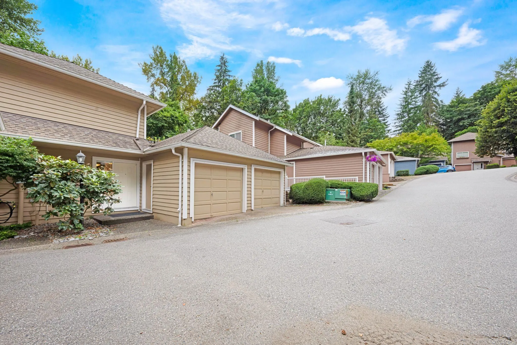 37 9000 Ash Grove Crescent