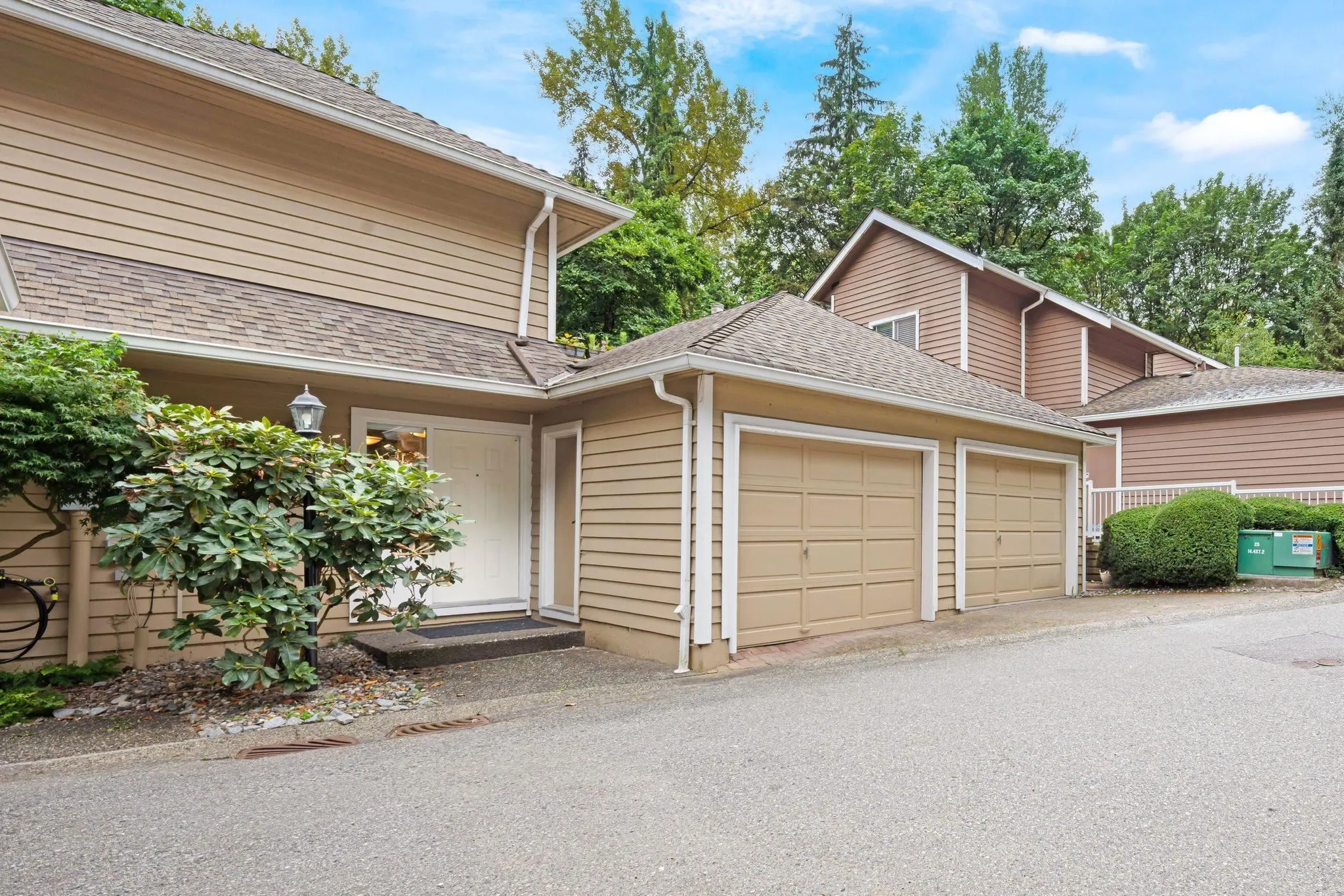 37 9000 Ash Grove Crescent