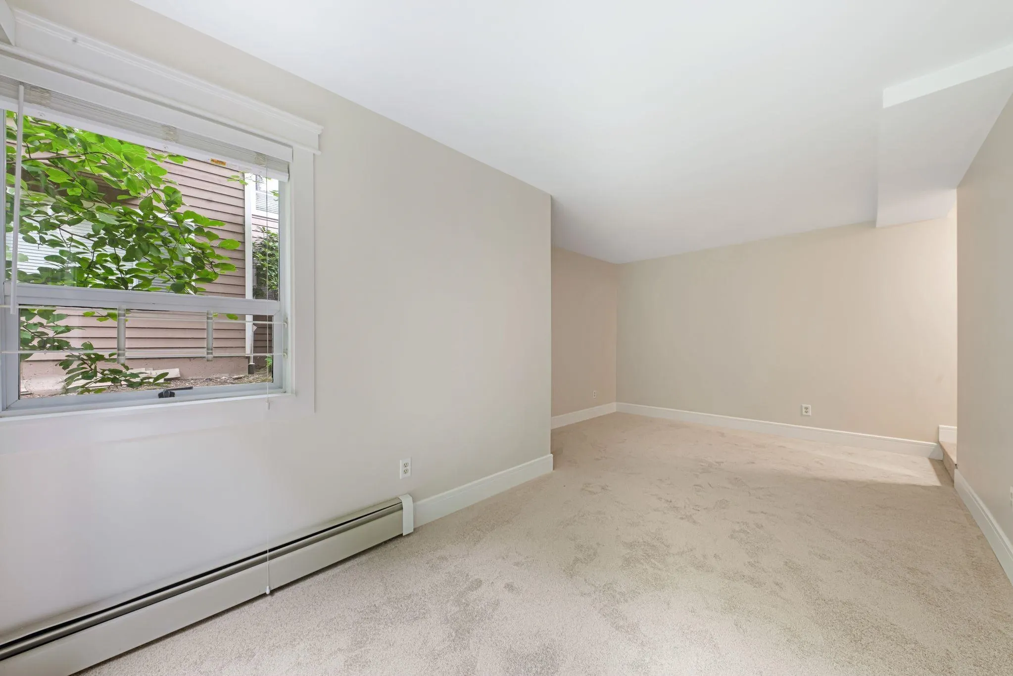 37 9000 Ash Grove Crescent