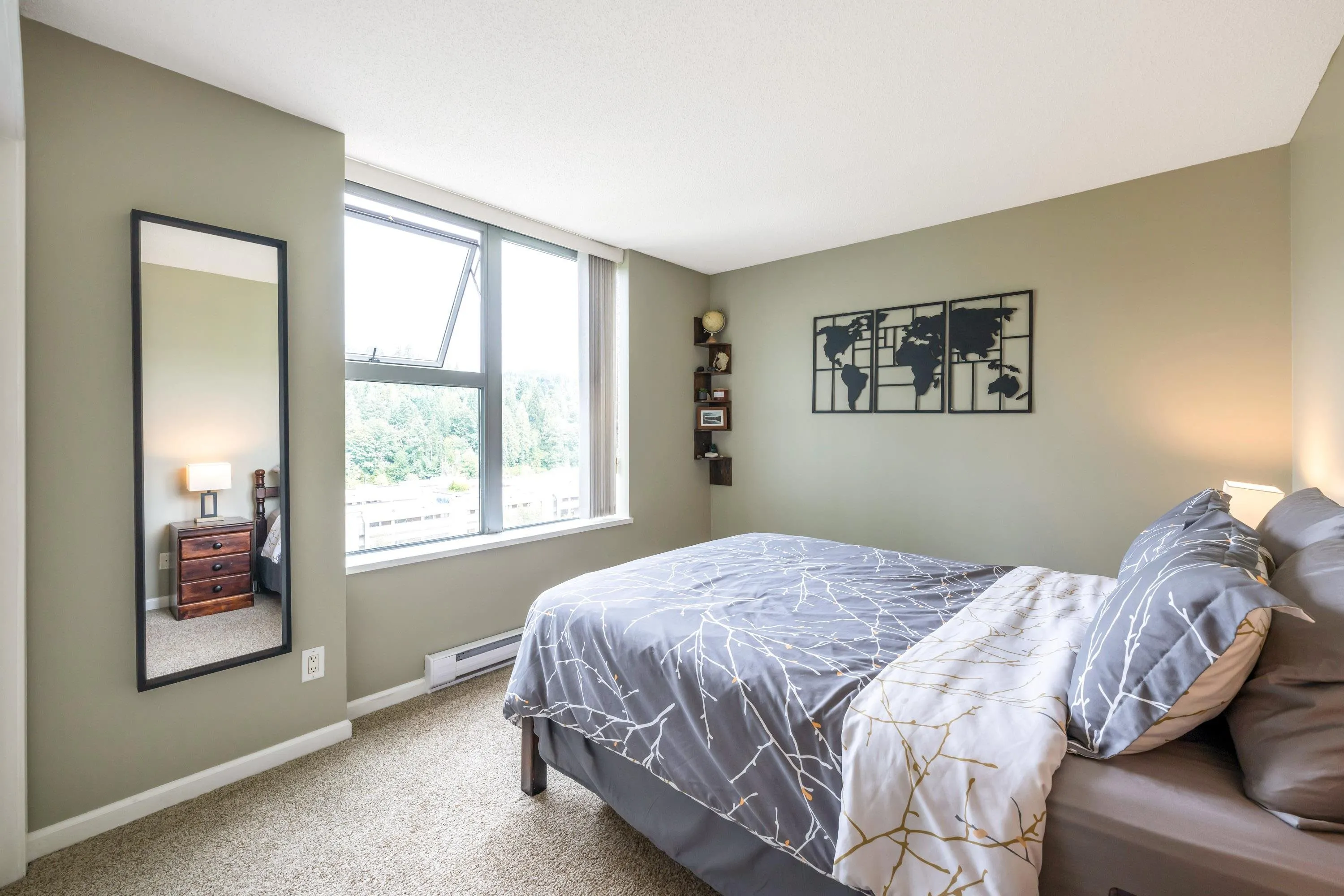 1601 290 Newport Drive