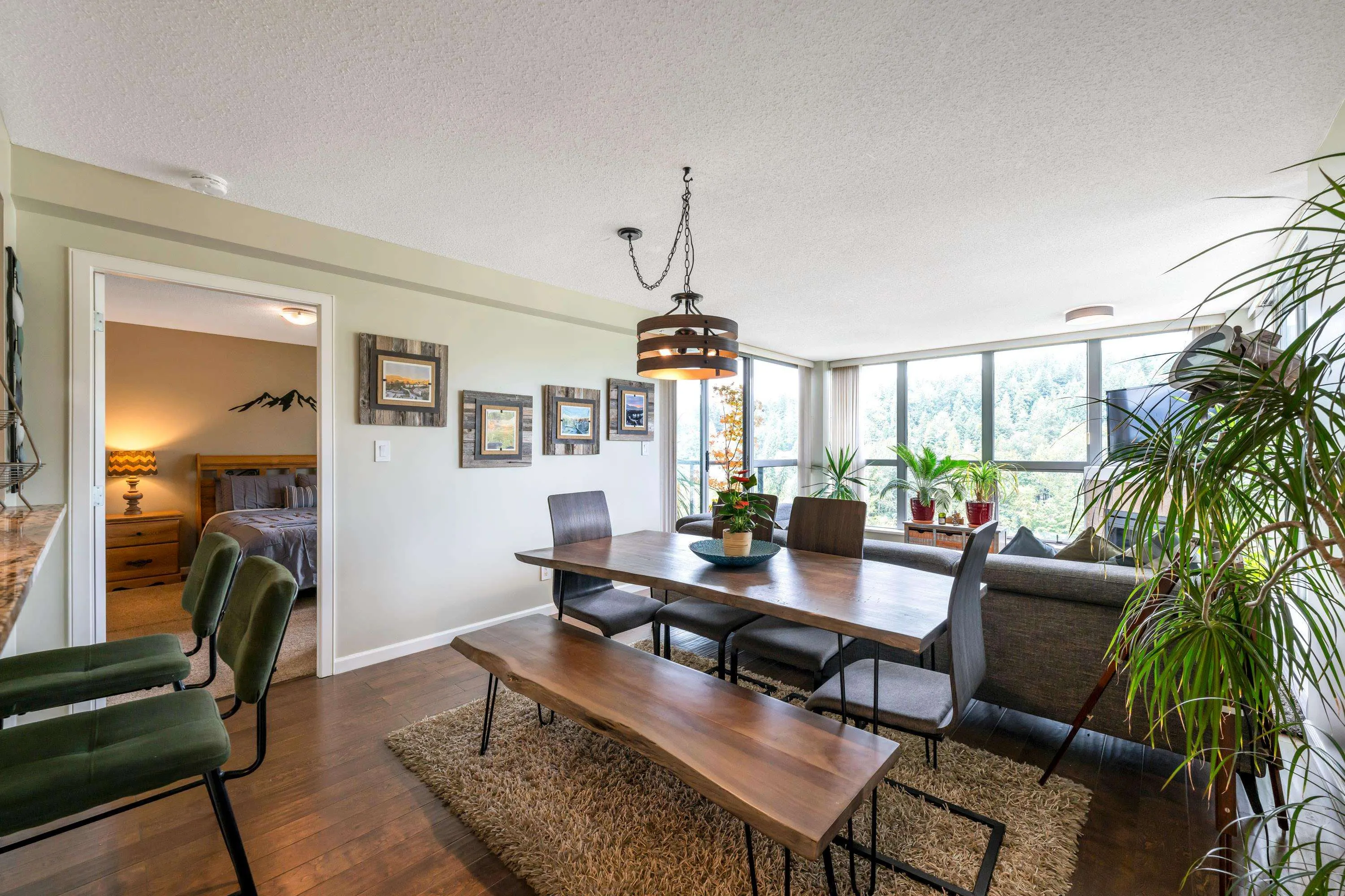 1601 290 Newport Drive