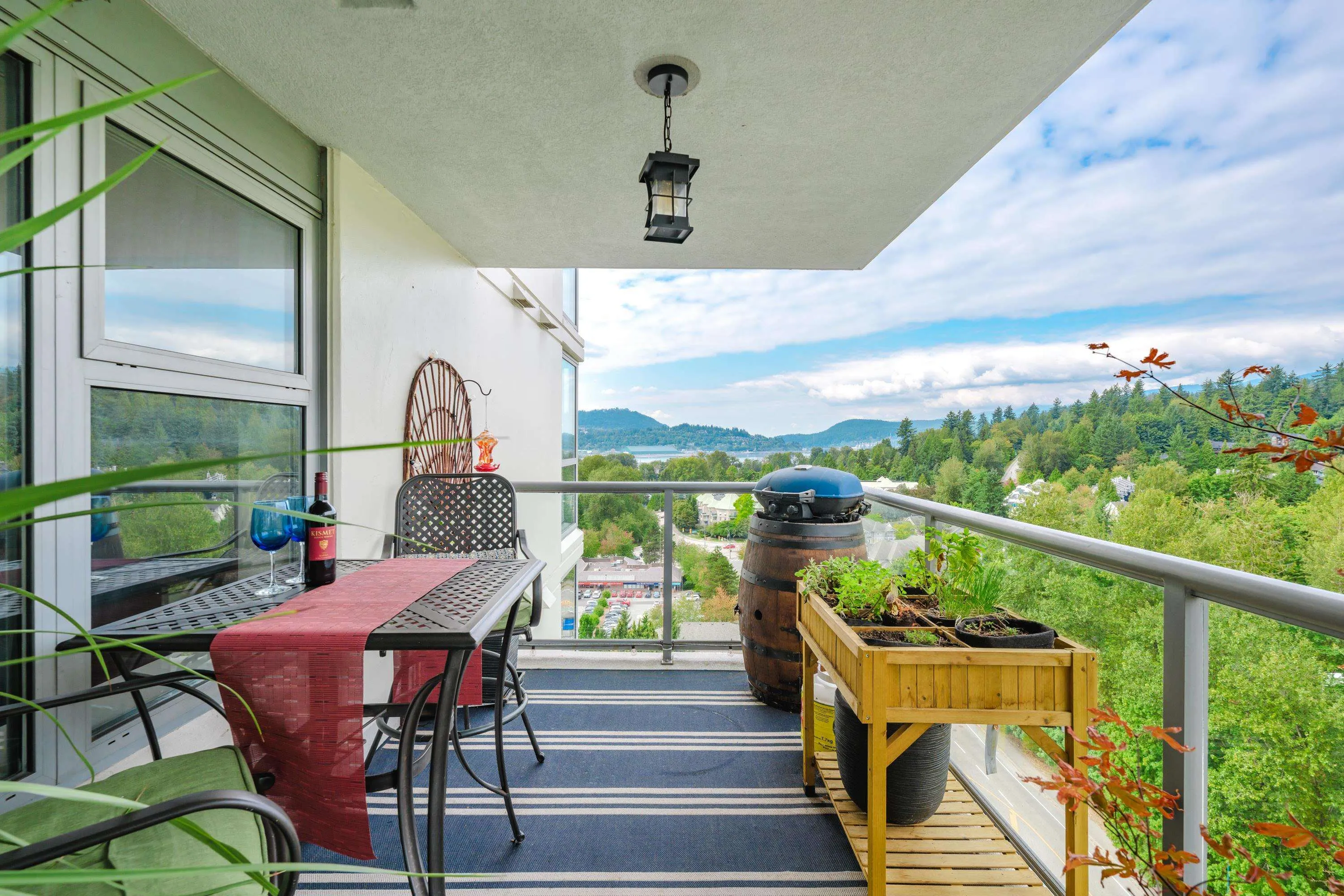 1601 290 Newport Drive